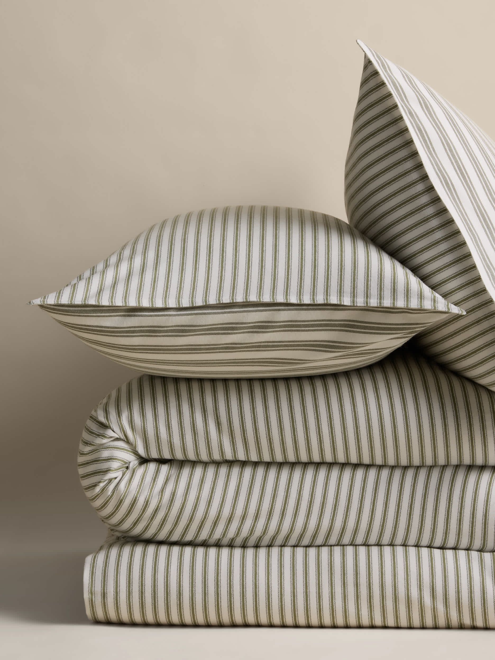 Brushed Cotton Reversible Striped Bedding Set