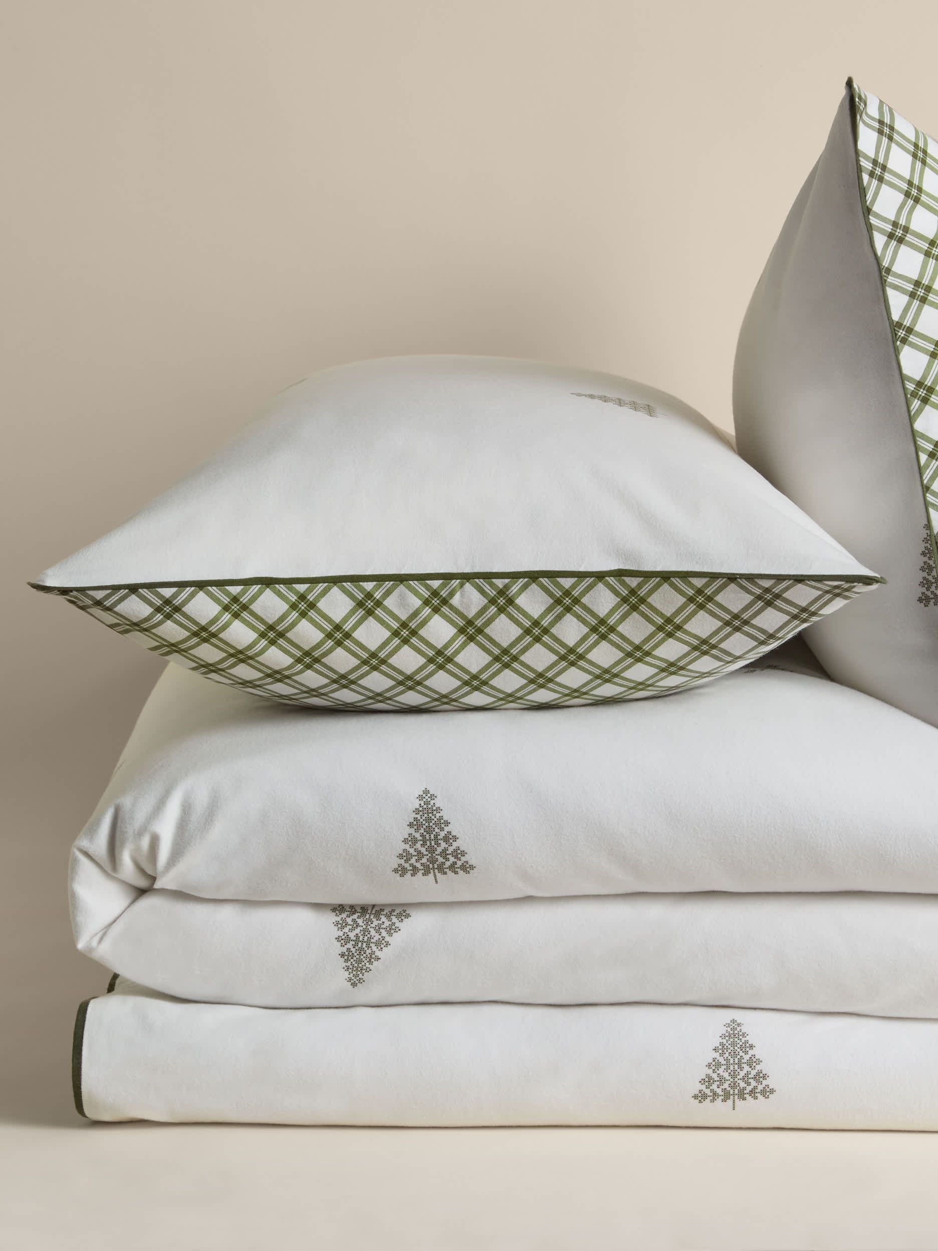 Pure Brushed Cotton Reversible Christmas Tree Bedding Set