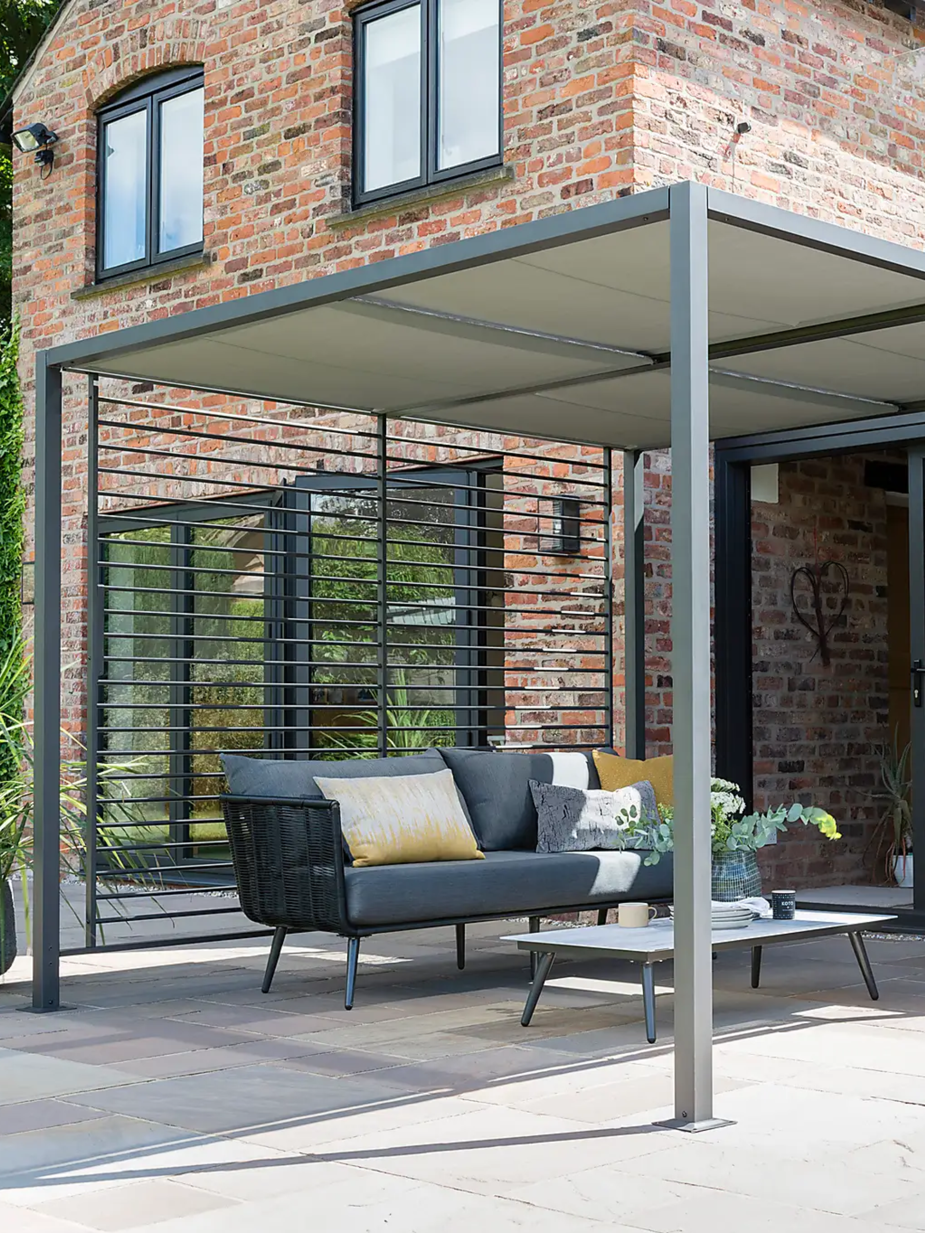 2.8m X 2.8m Sliding Roof Pergola