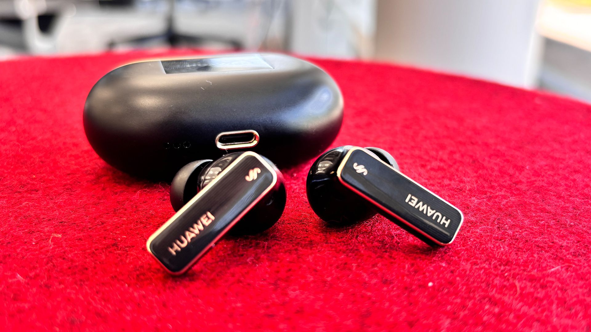 Huawei FreeBuds Pro 4 review: clean, detailed sound, but