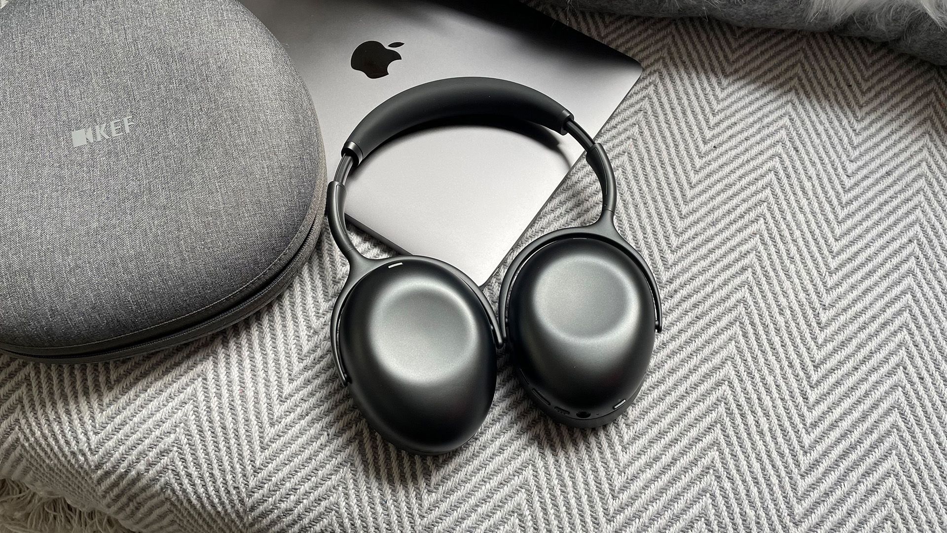 KEF Mu7 Wireless Headphones Have That Signature British Sound