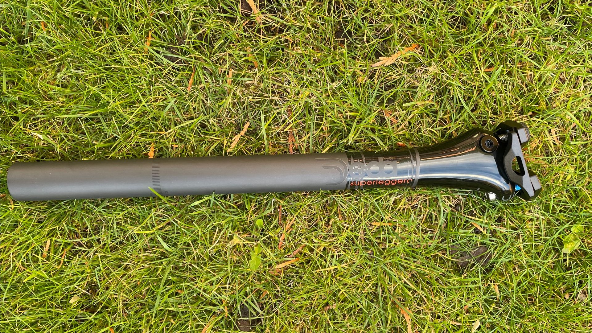 Deda superleggero Φ27.2mm ×350mm オフセット0 Superleggero 0mm carbon seatpost