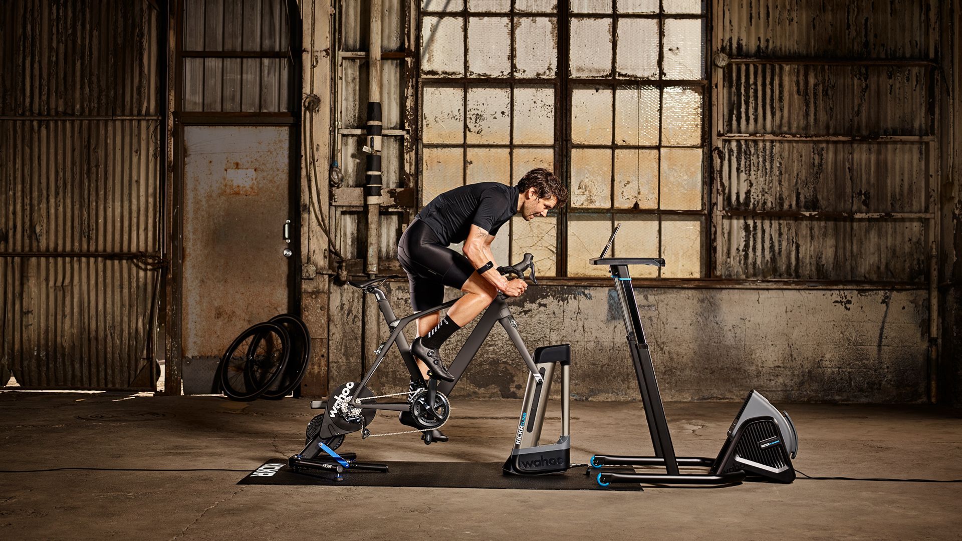 【特価】 Wahoo KICKR V3、CLIMB、HEADWIND 3点セット Wahoo KICKR、KICKR CLIMB、HEADWIND 3点セット Wahoo (ワフー