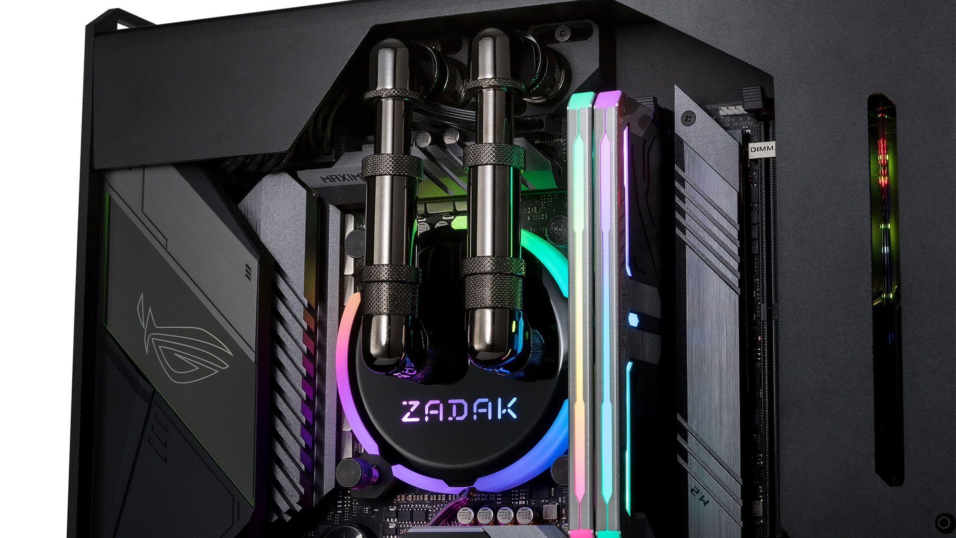 Kee PC This compact PC case comes with high-end water cooling built
