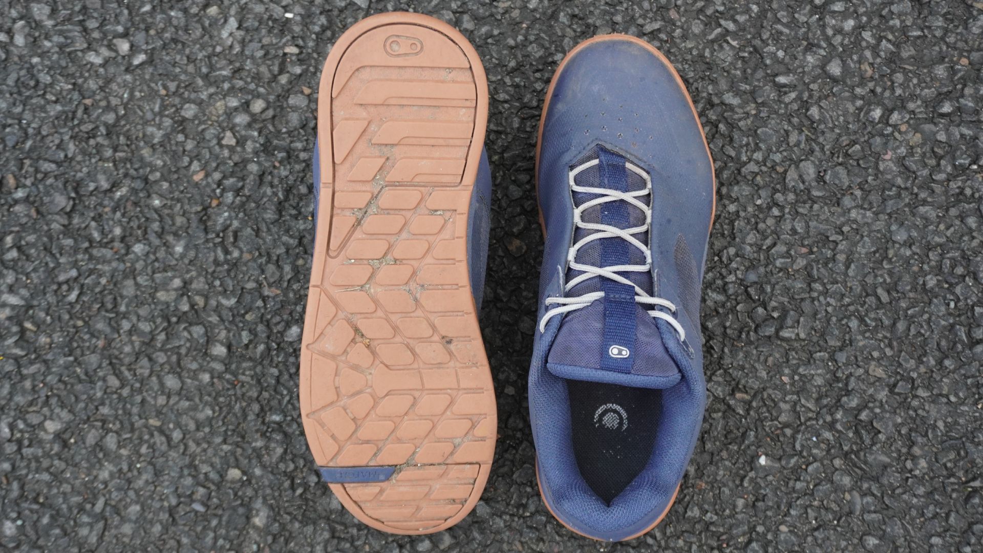 クランクブラザーズ STAMP LACE crankbrothers Stamp Trail Lace Flat Shoes - Black/Gum – Crankbrothers