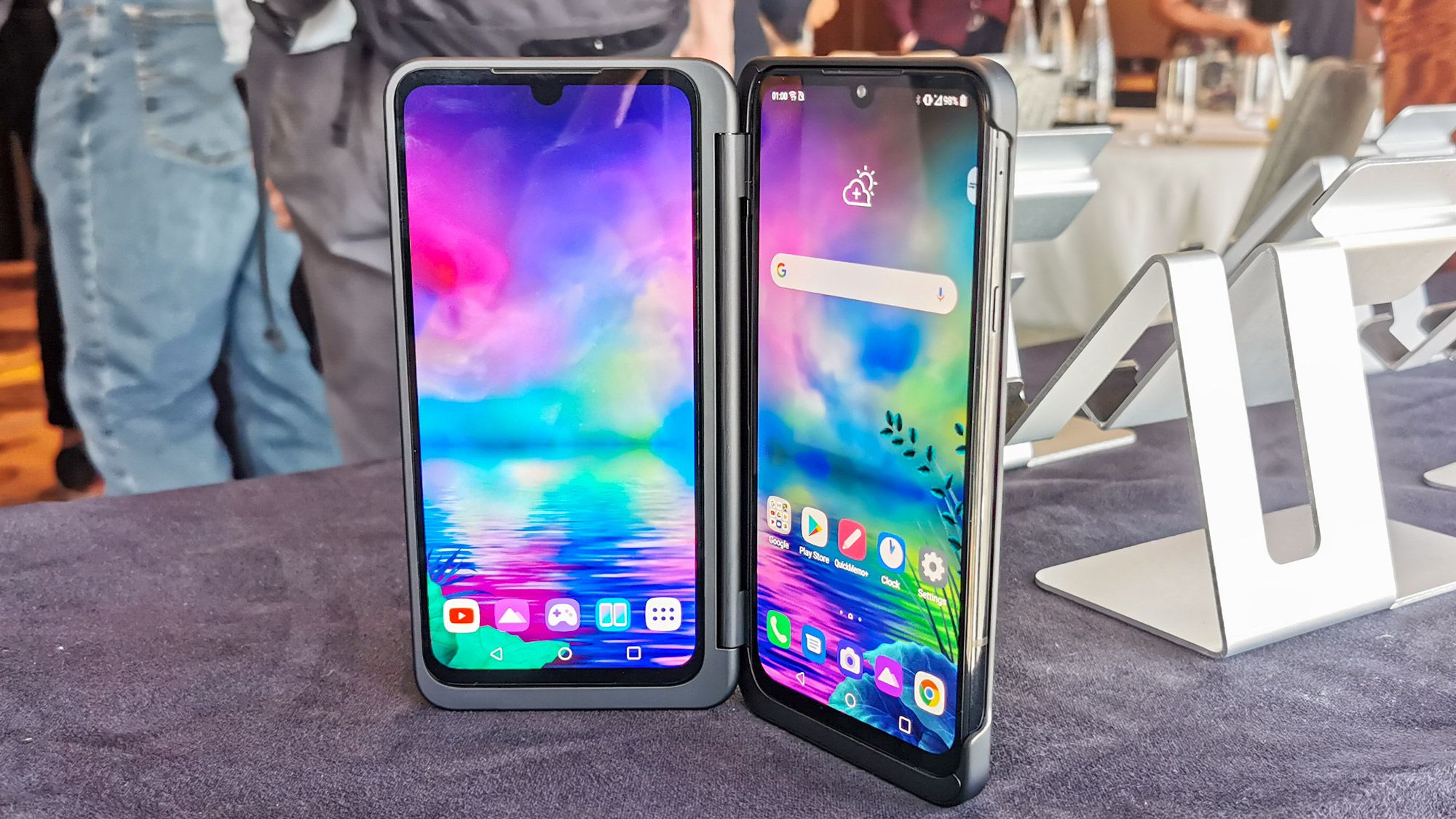 LG Dual Screen　極美品 LG G8X ThinQ DualScreen - LMG850UM2X | LG CA_EN