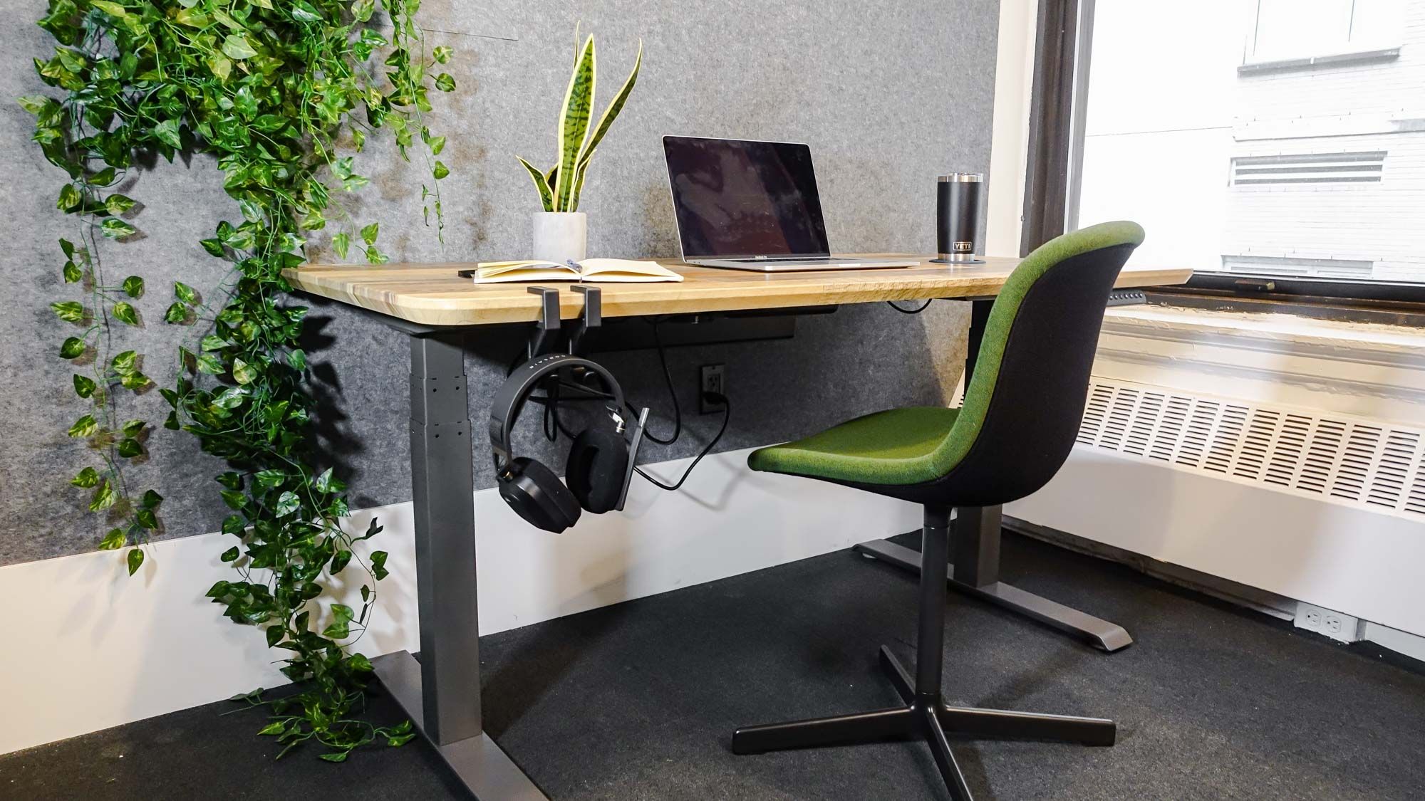 What are the Most Stylish Luxury Home Office Desks Available: Top Picks