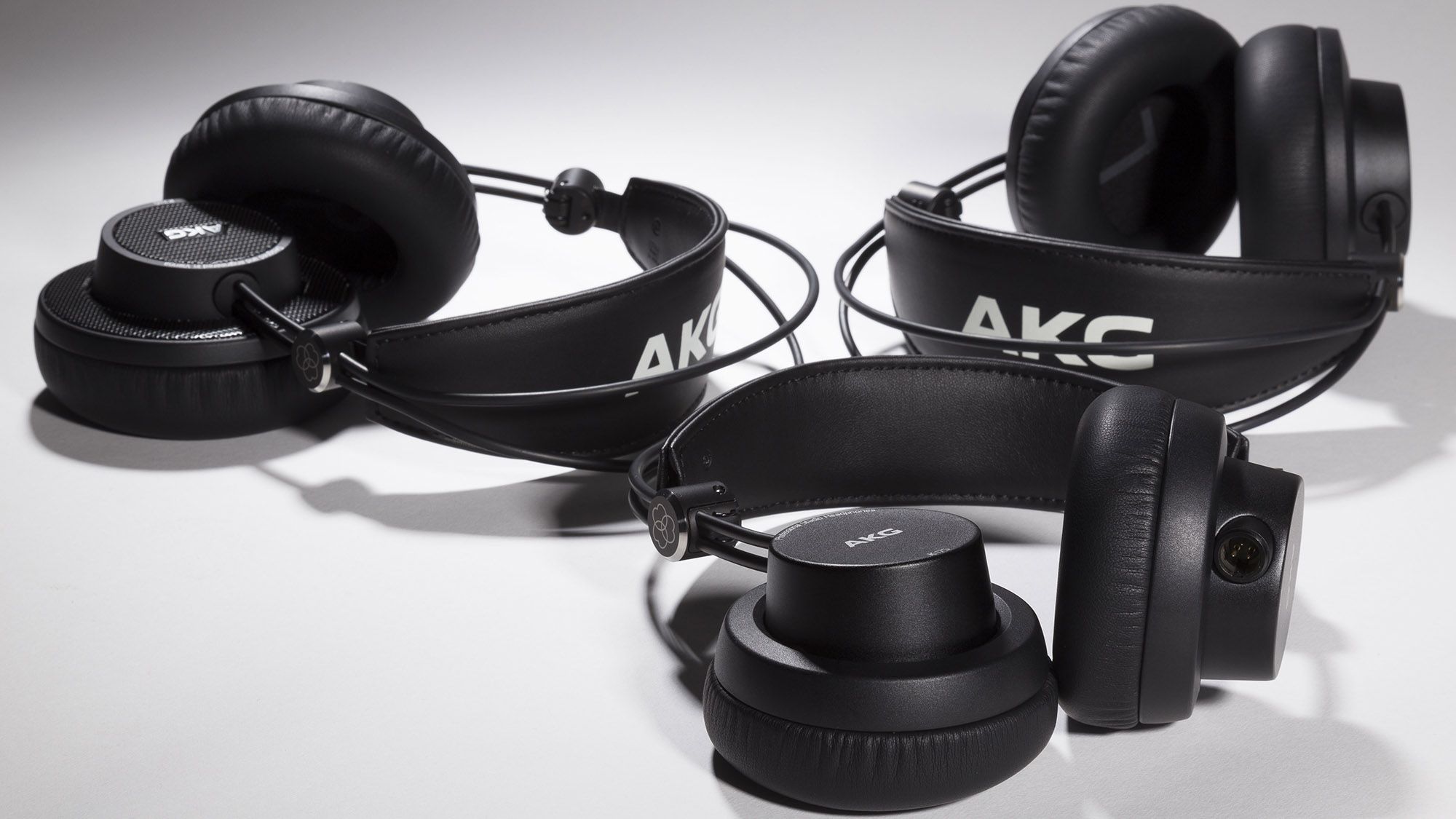 【美品】AKG 2個セットK275 / K245 オープン型密閉型 Akg K275 Closed headset