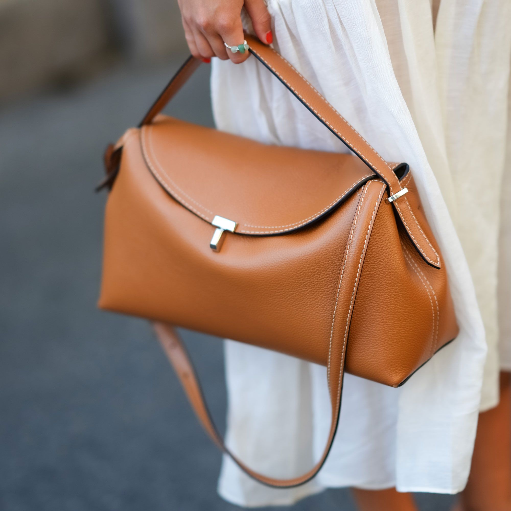 Right Leather Shoulder Bag Selection