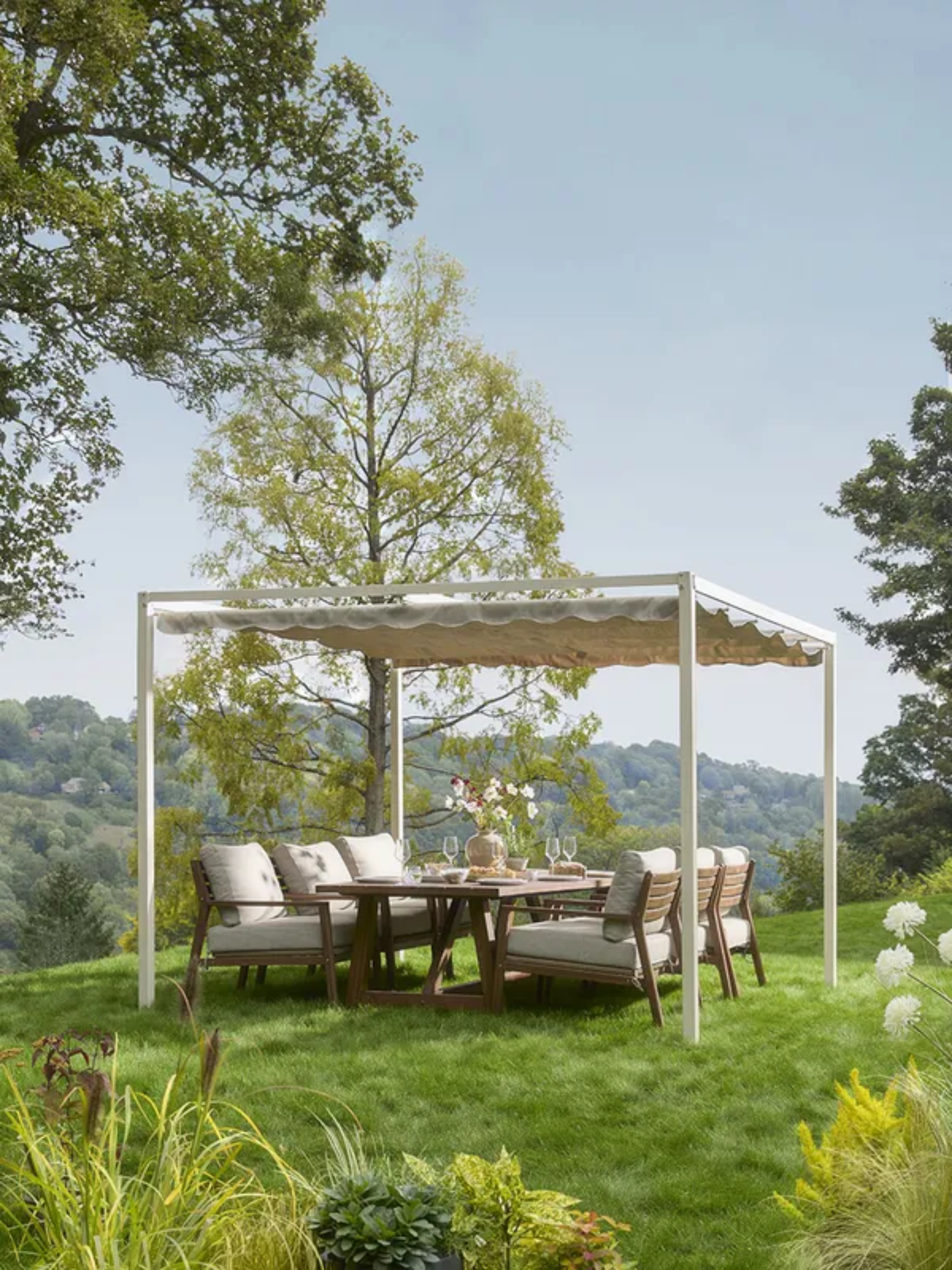 Sandstone Retractable Pergola