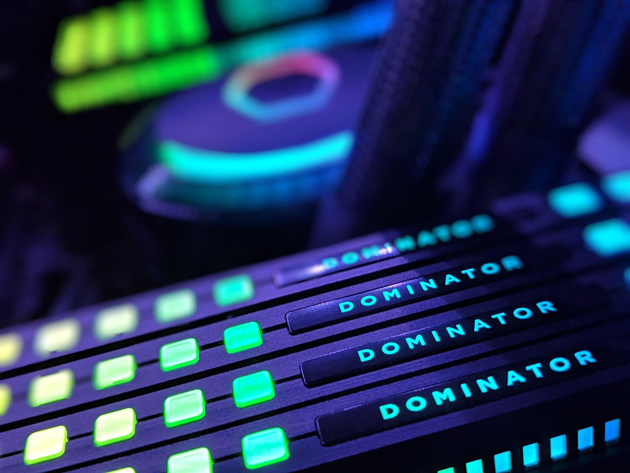PCパーツ CORSAIR DOMINATOR PLATINUM RGB Corsair Dominator Platinum RGB 32GB (2x16GB) DDR4 4000MHz