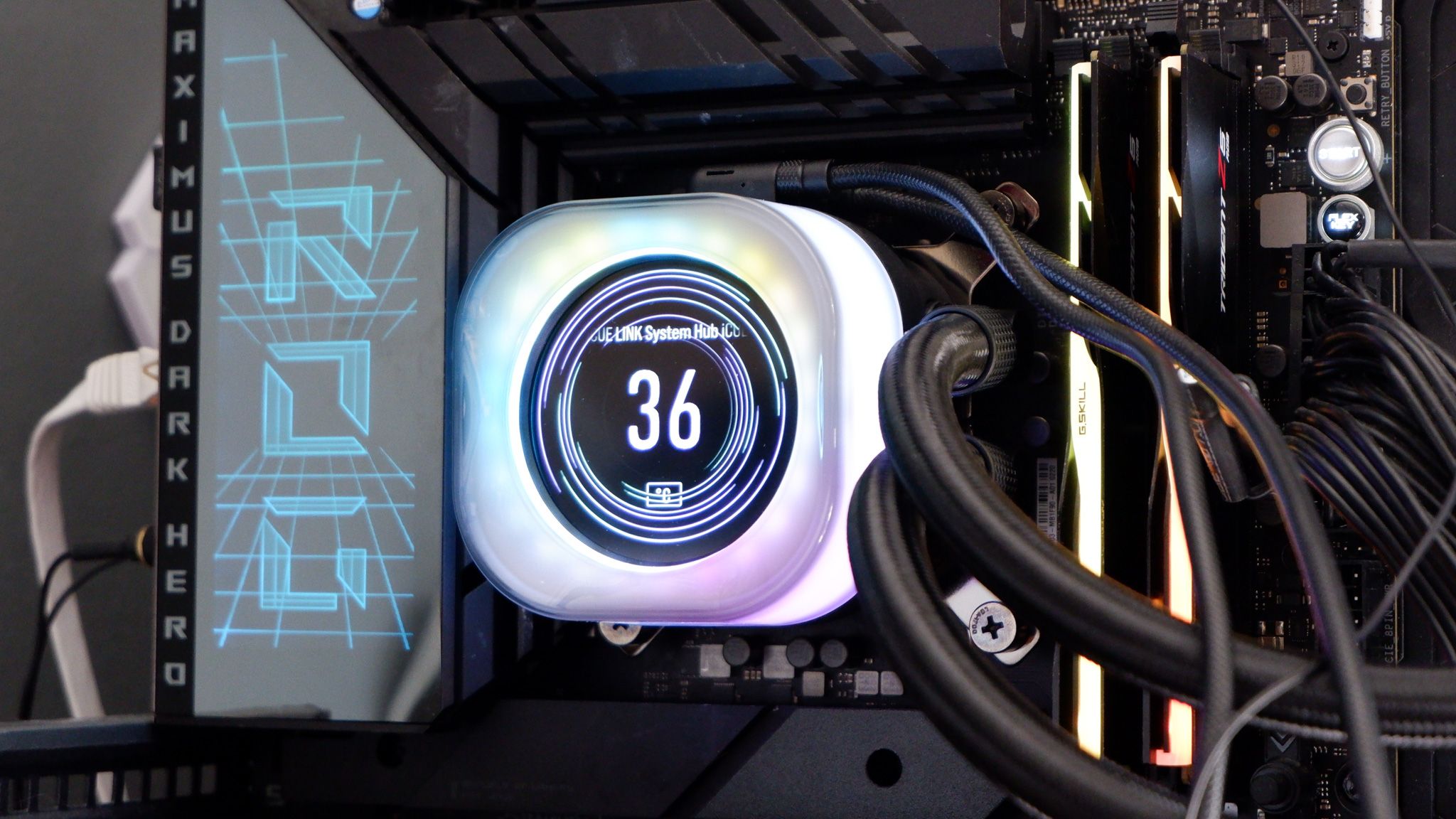 s*a様 Corsair iCUE LINK TITAN 360 RX LCD Amazon.com: CORSAIR iCUE Link Titan 360 RX LCD Liquid CPU