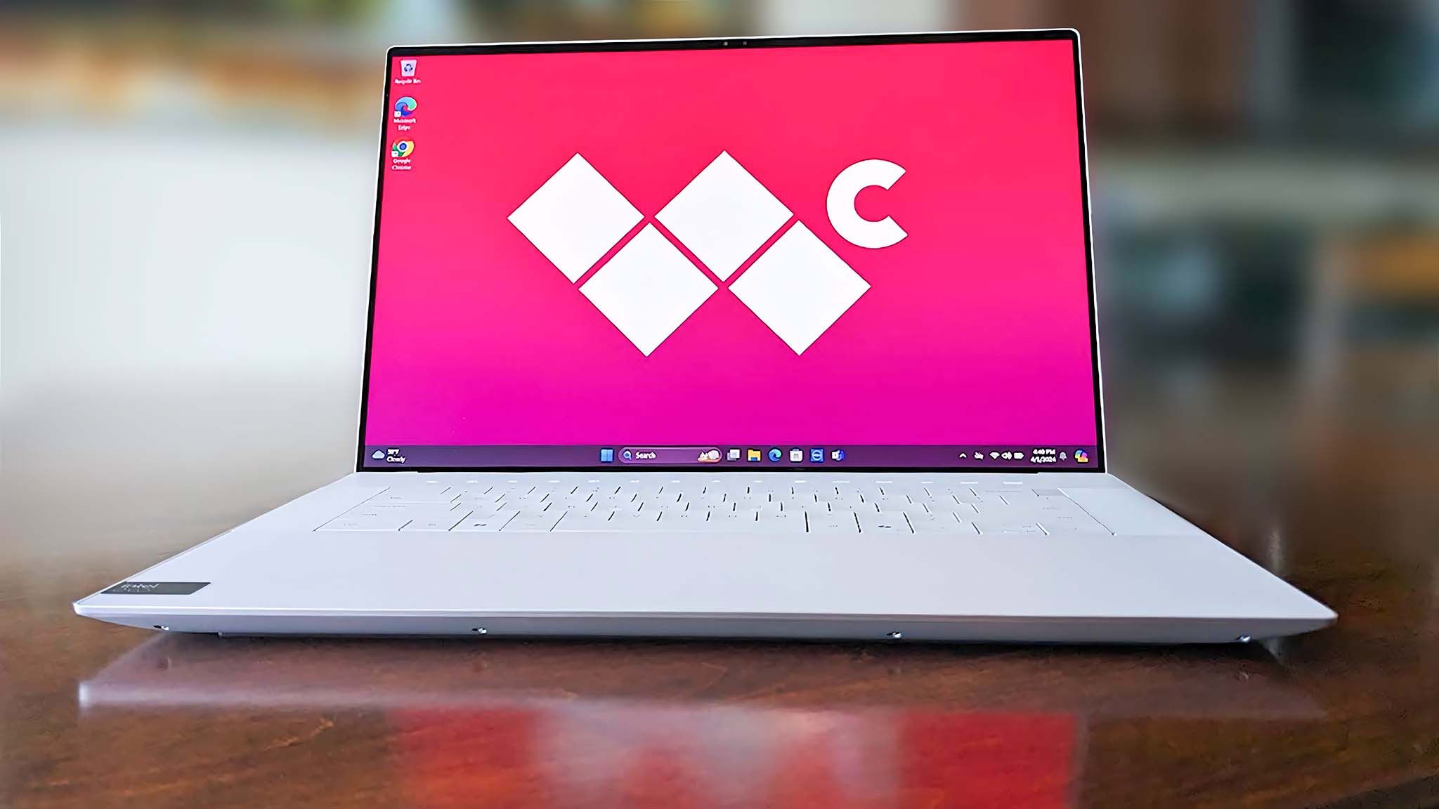 4070／DELL XPS 16(9640)／Ultra9 64G 4TB Amazon.com: Dell XPS 16 9640 16.3
