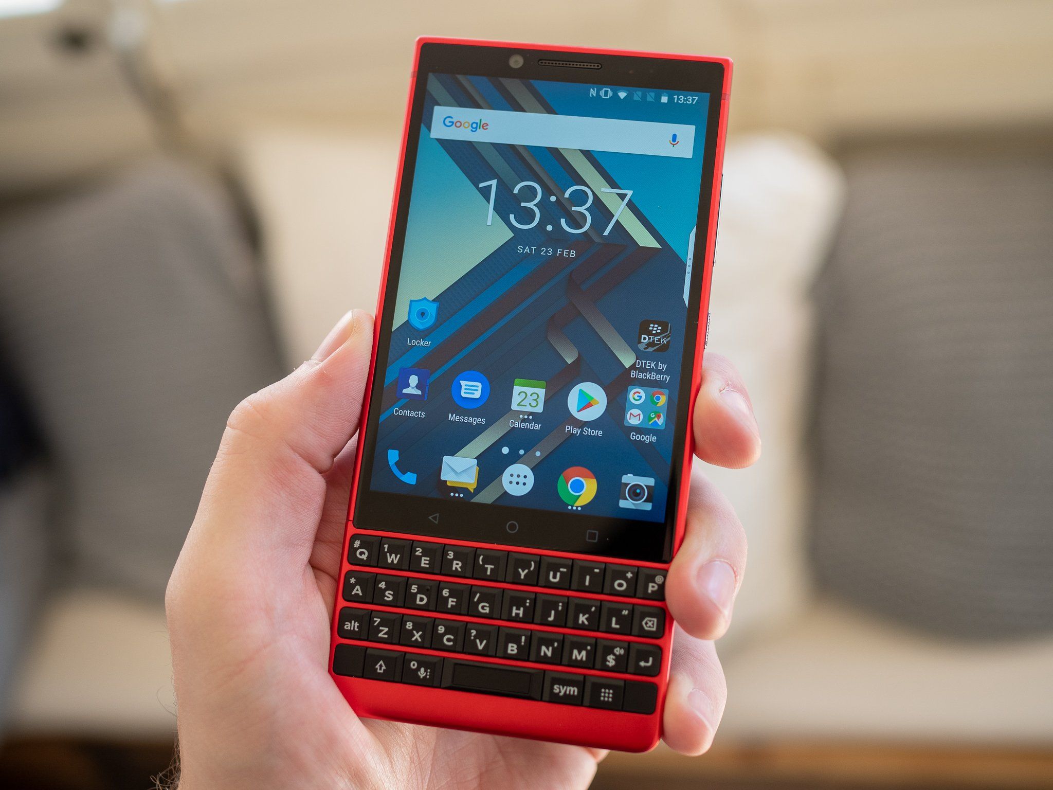 日本版 BlackBerry KEY2 RED Edition BBF100-9 日本版 BlackBerry KEY2 RED Edition BBF100-9