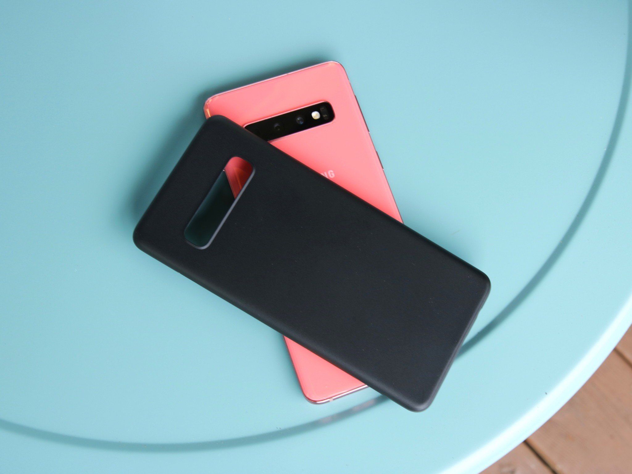 Samsung Galaxy S10 Totallee Thin Case review: The thin champion