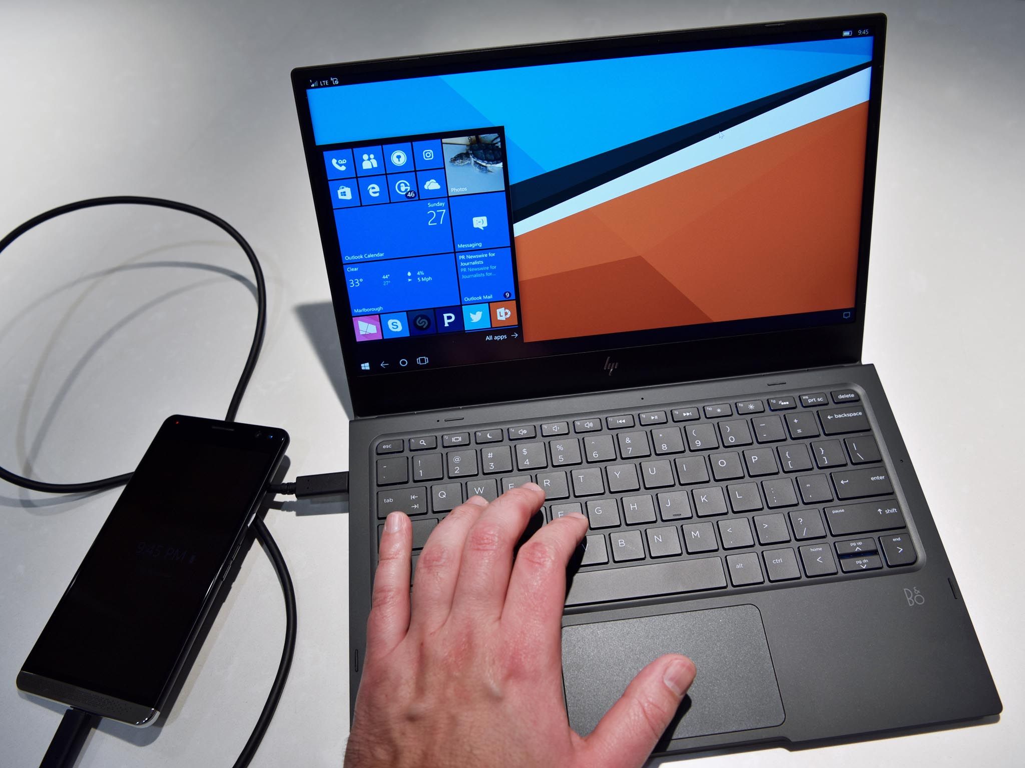 hp - HP Elite x3 ノートドック (Lap Dock) 美品 HP Lap Dock review: the Elite x3 gets a laptop mode, but is