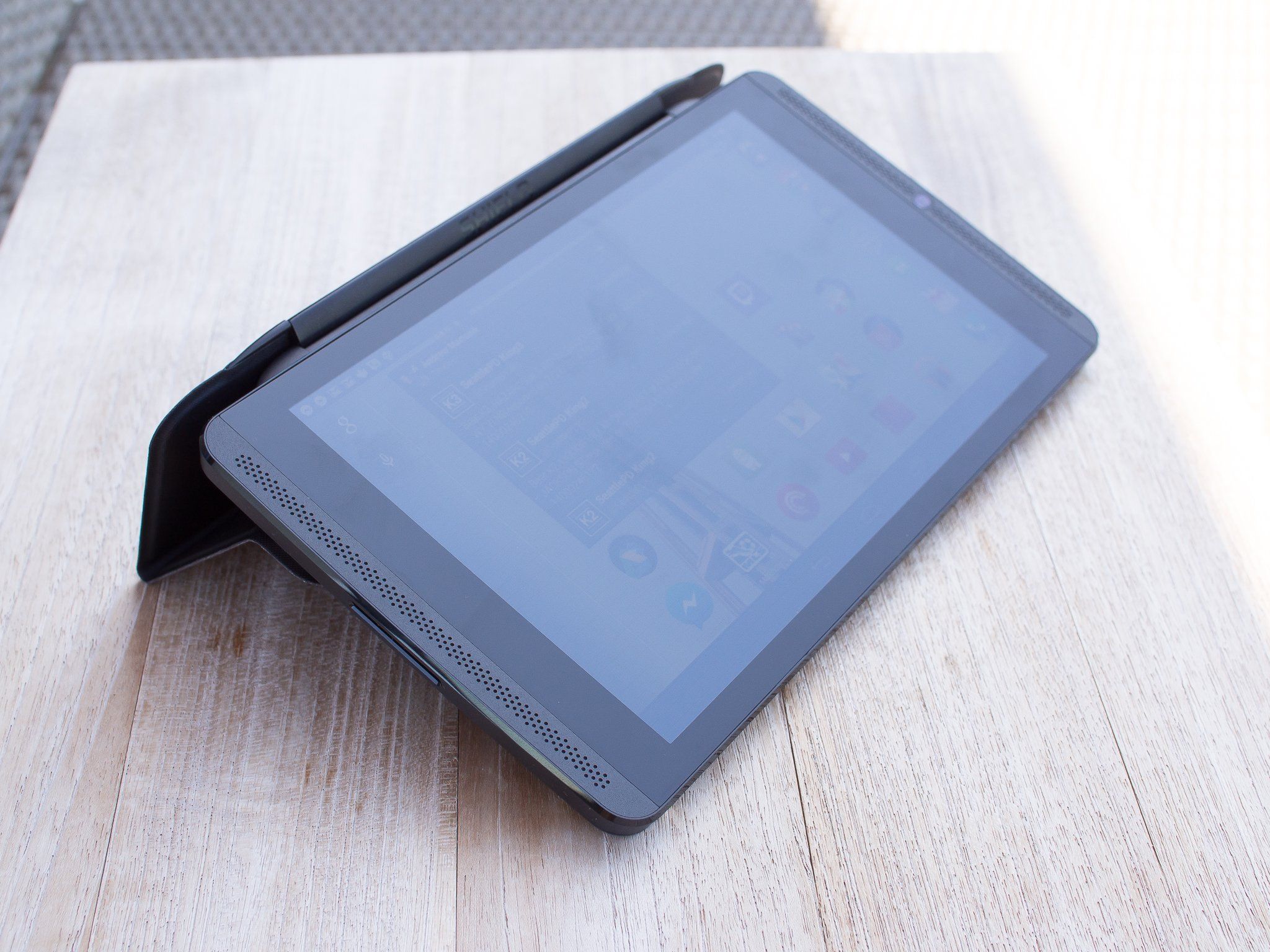 NVIDIA SHIELD TABLET K1  ケース付きセット Amazon.co.jp: NVIDIA SHIELD Tablet K1 8 インチの Android