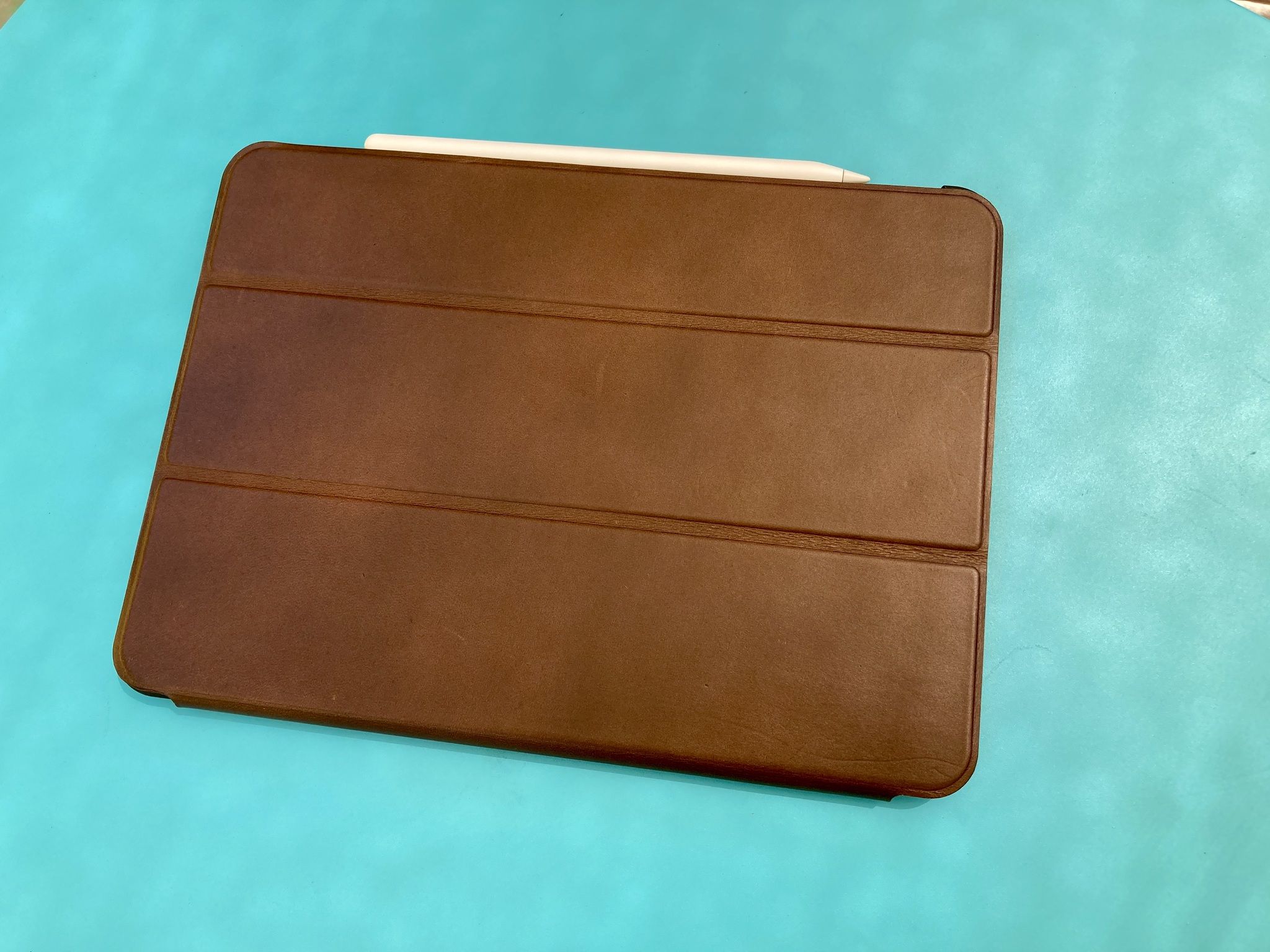 iPadアクセサリー NOMAD iPad Pro and iPad Air LeatherFolio 178958190_o6.jpg?