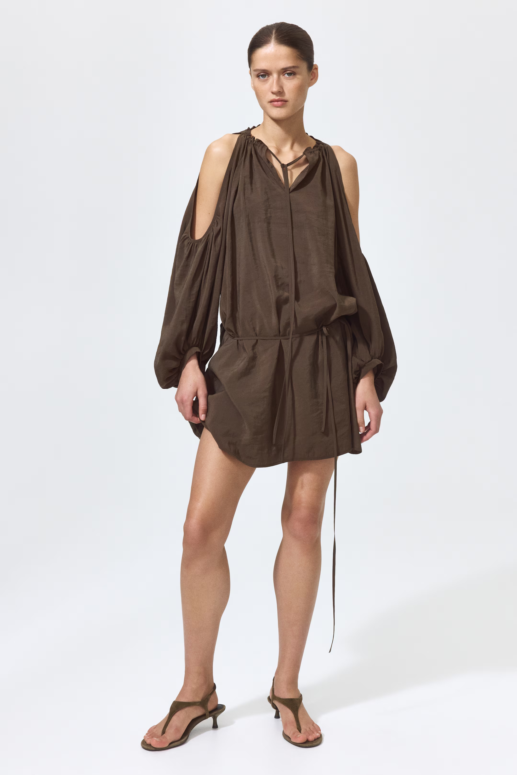 H&amp;amp;M, Balloon-Sleeved Open-Shoulder Dress