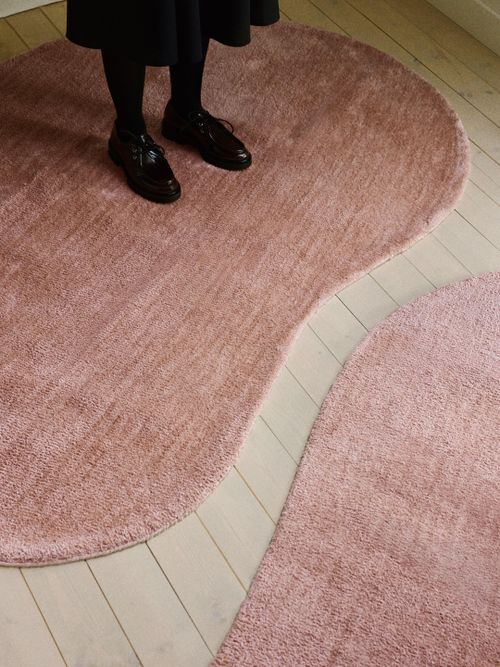 Asymmetric Rug