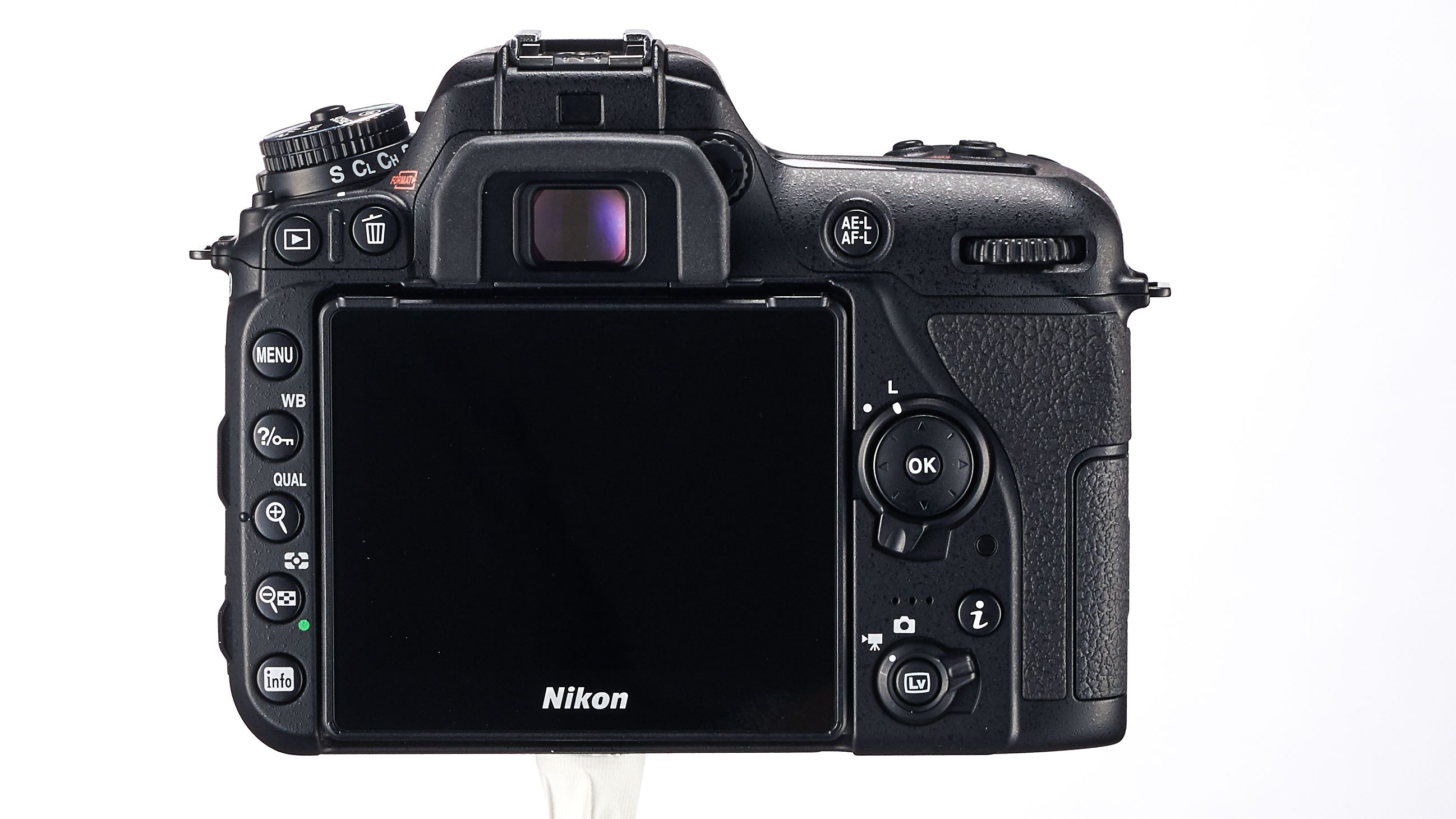 Nikon D7500