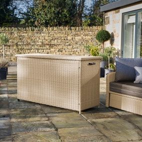 Pacific Lifestyle Cushion Box