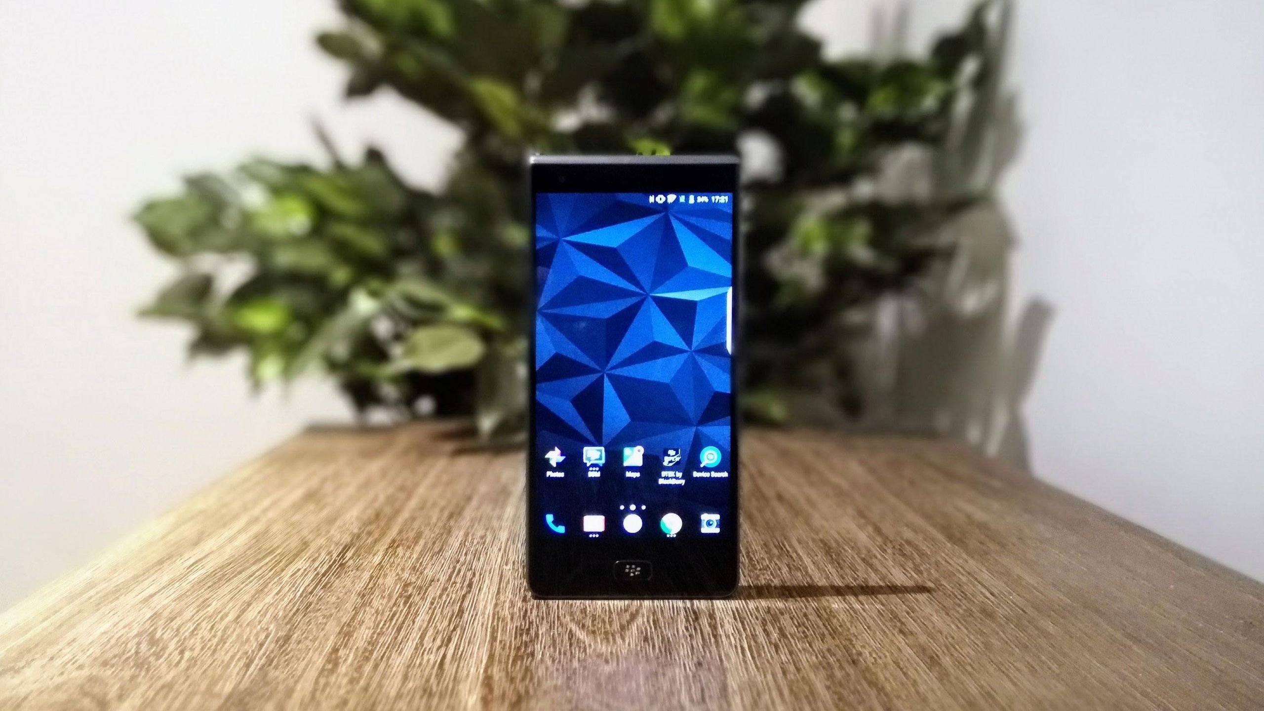 た*中　BlackBerry MOTION 海外版SIMフリー た*中 BlackBerry MOTION 海外版SIMフリー た*中 BlackBerry MOTION 海外版