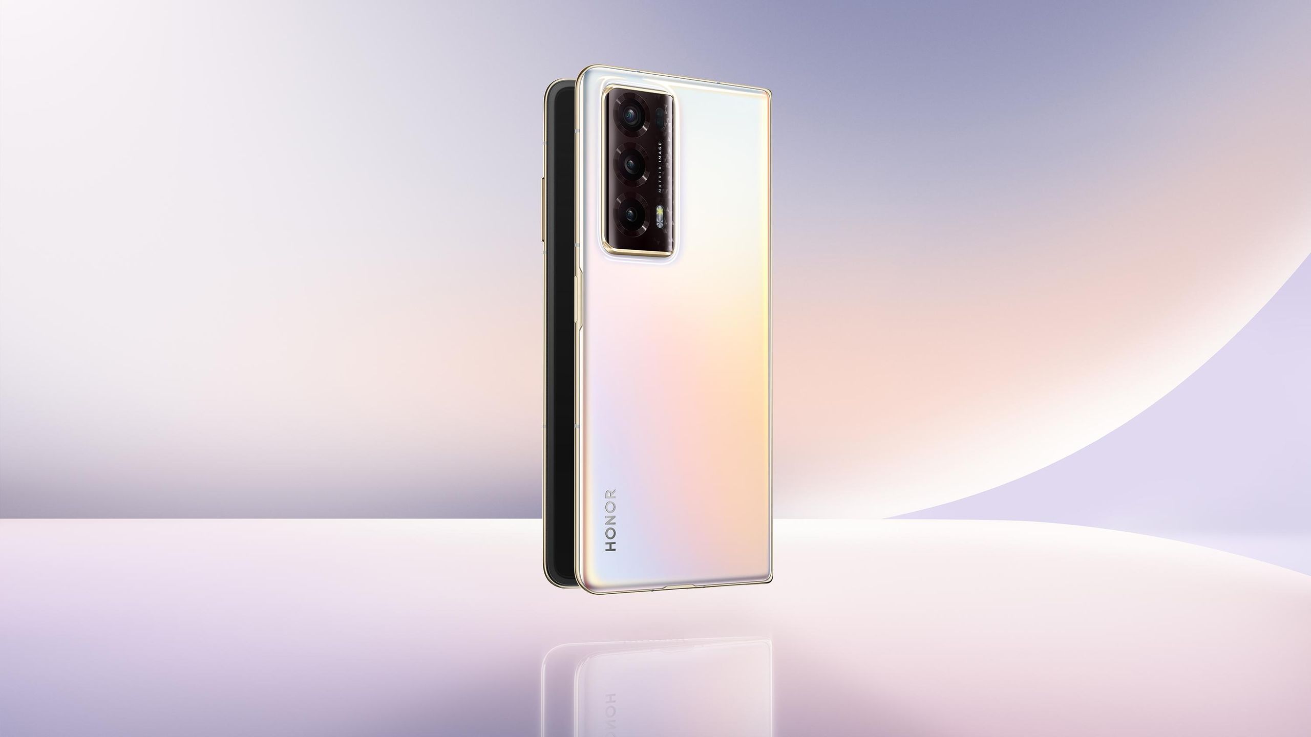 The new Honor Magic V2 is a thin and light foldable with a silicon