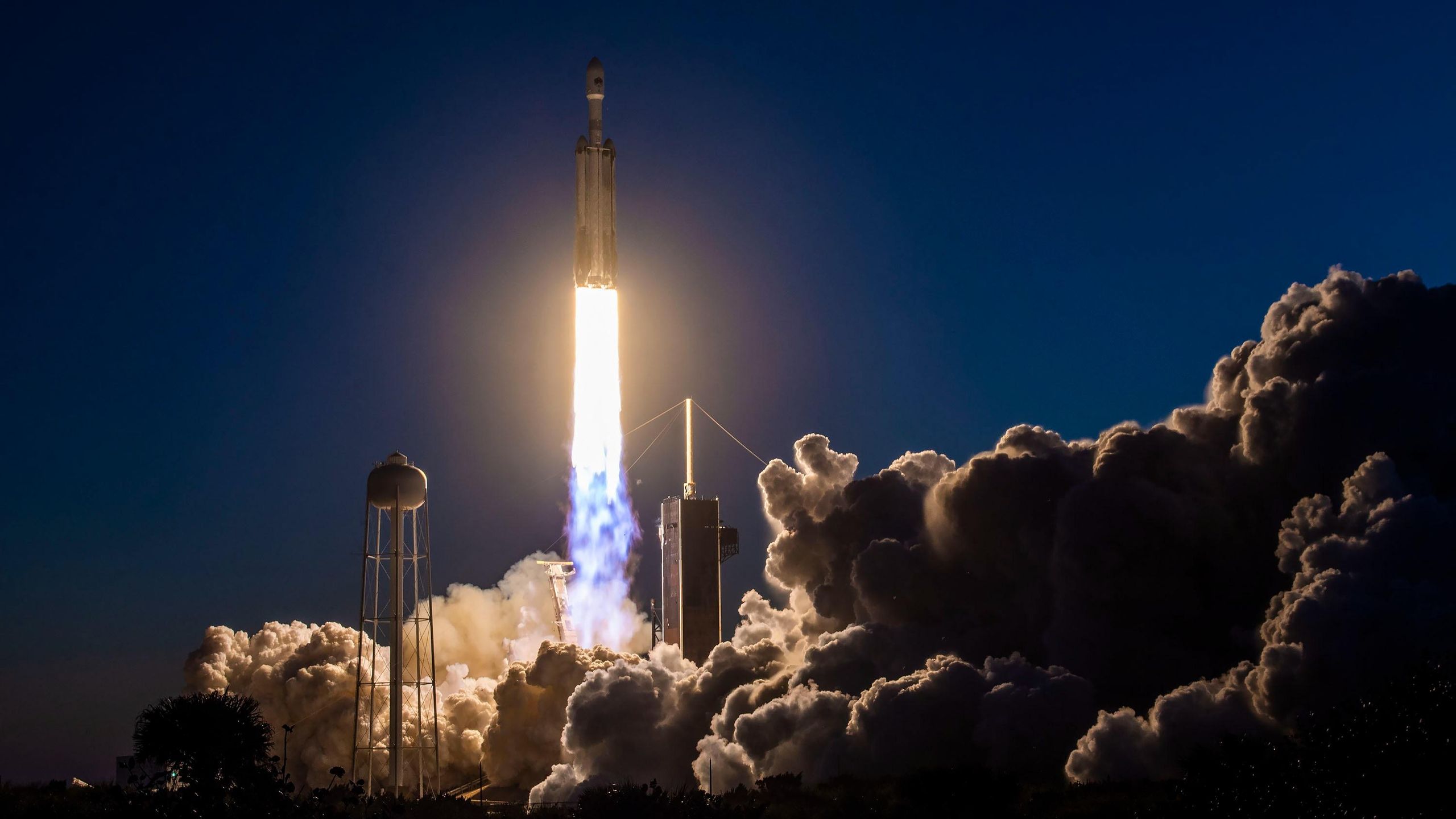 SpaceX Falcon Heavy tapped for 3rd moon mission by private company