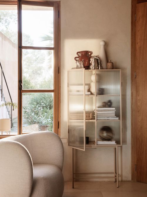 Display Cabinet Haze With Glass Doors