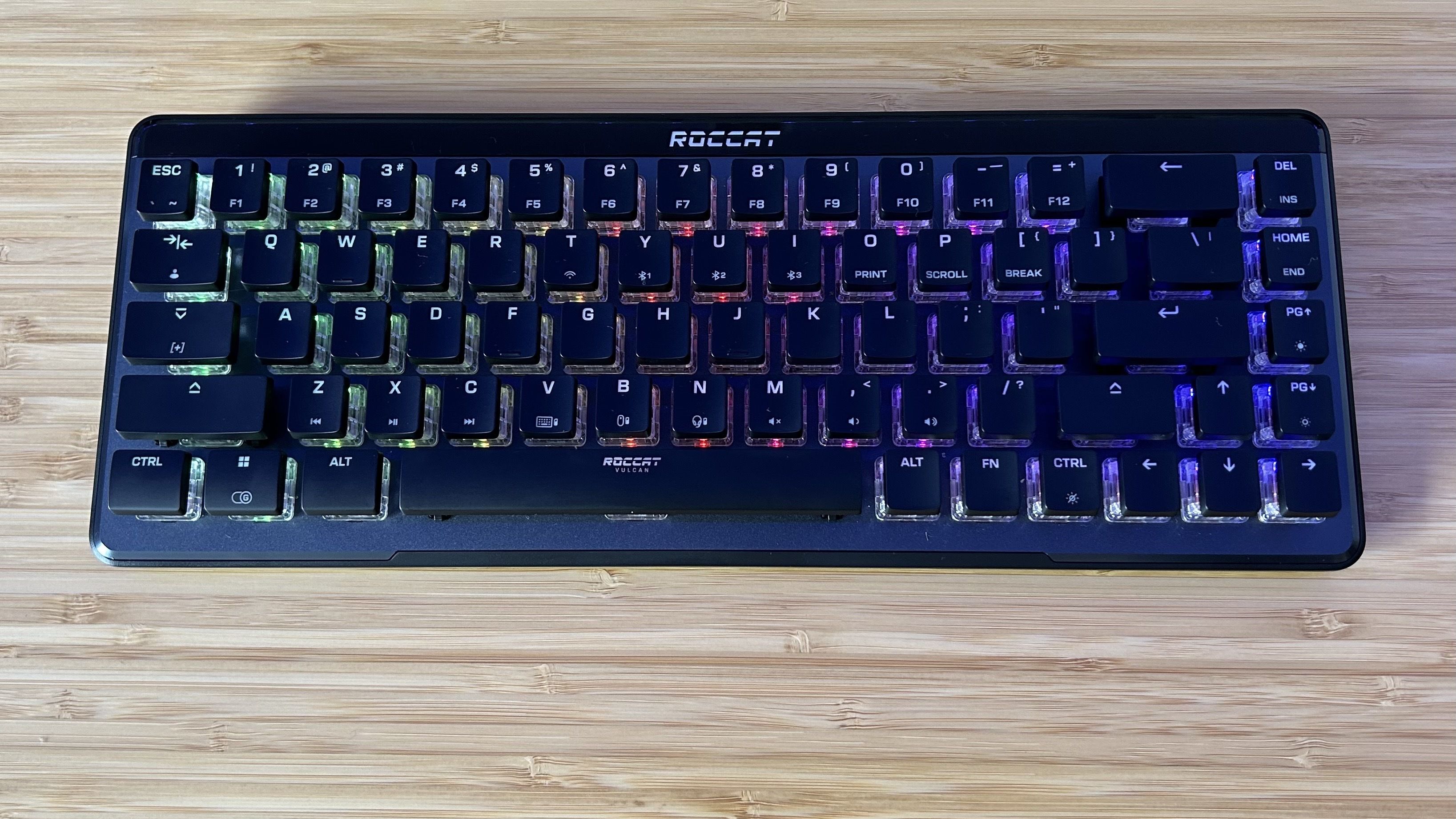 ROCCAT VULCAN II MINI AIR ホワイト【7/4まで出品】 Amazon.co.jp: ROCCAT ゲーミングキーボード Vulcan II Mini Air