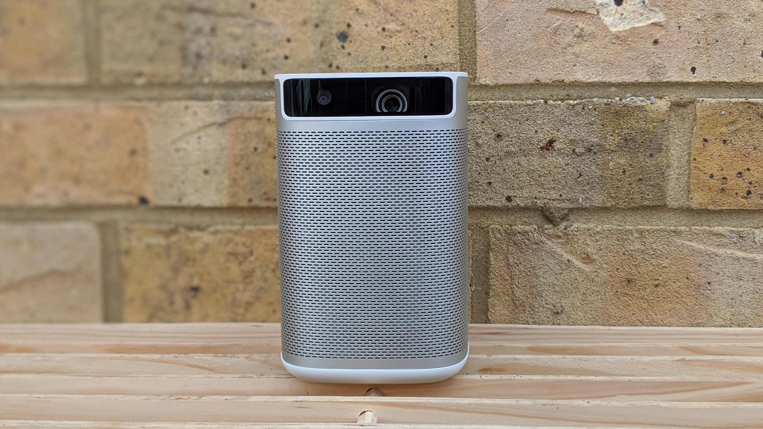 美品◎XGIMI MOGO PRO XGimi MoGo Pro portable projector | TechRadar