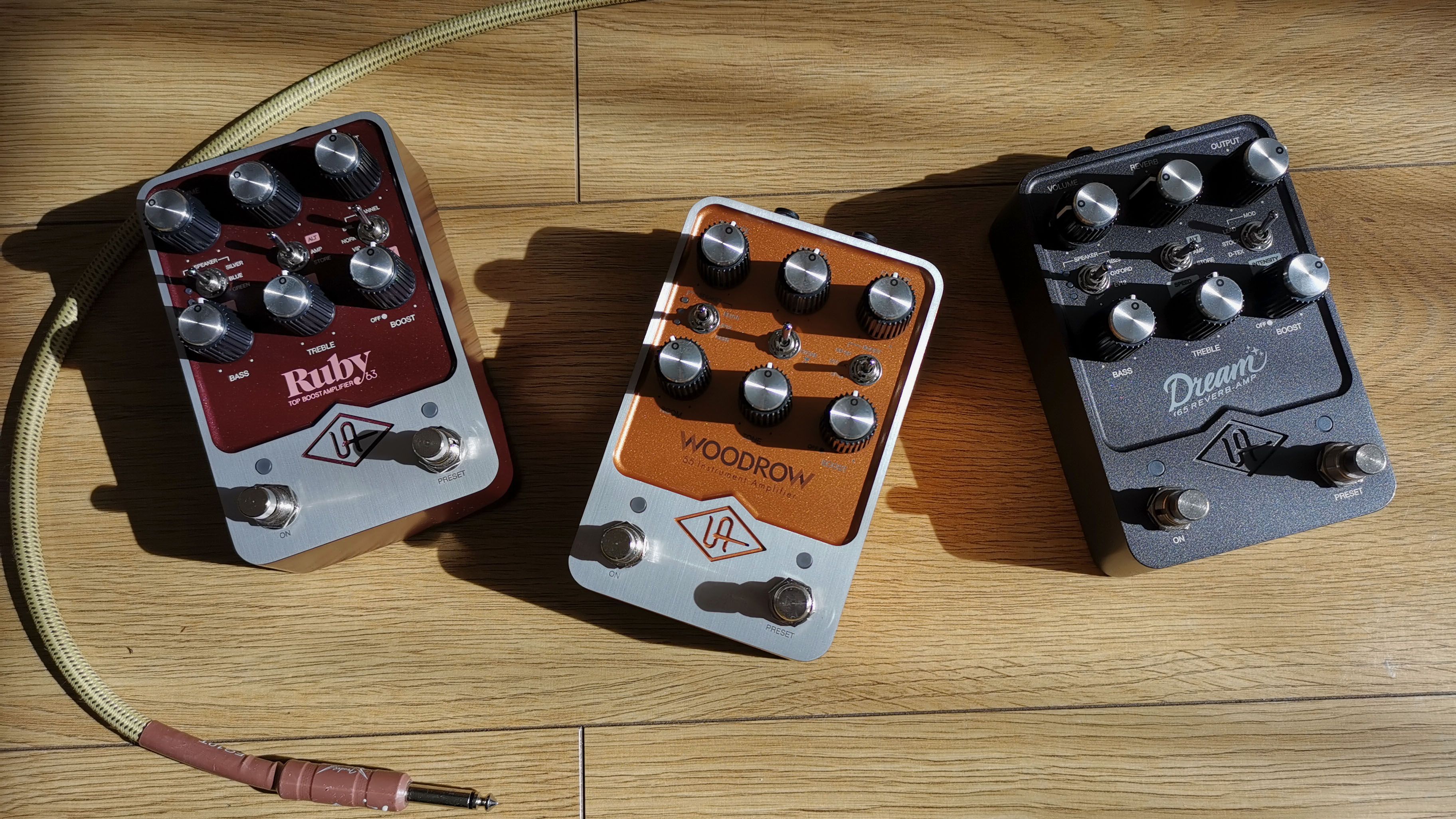 【Universal Audio / UAFX】 Woodrow Amazon.com: Universal Audio UAFX Woodrow '55 Instrument