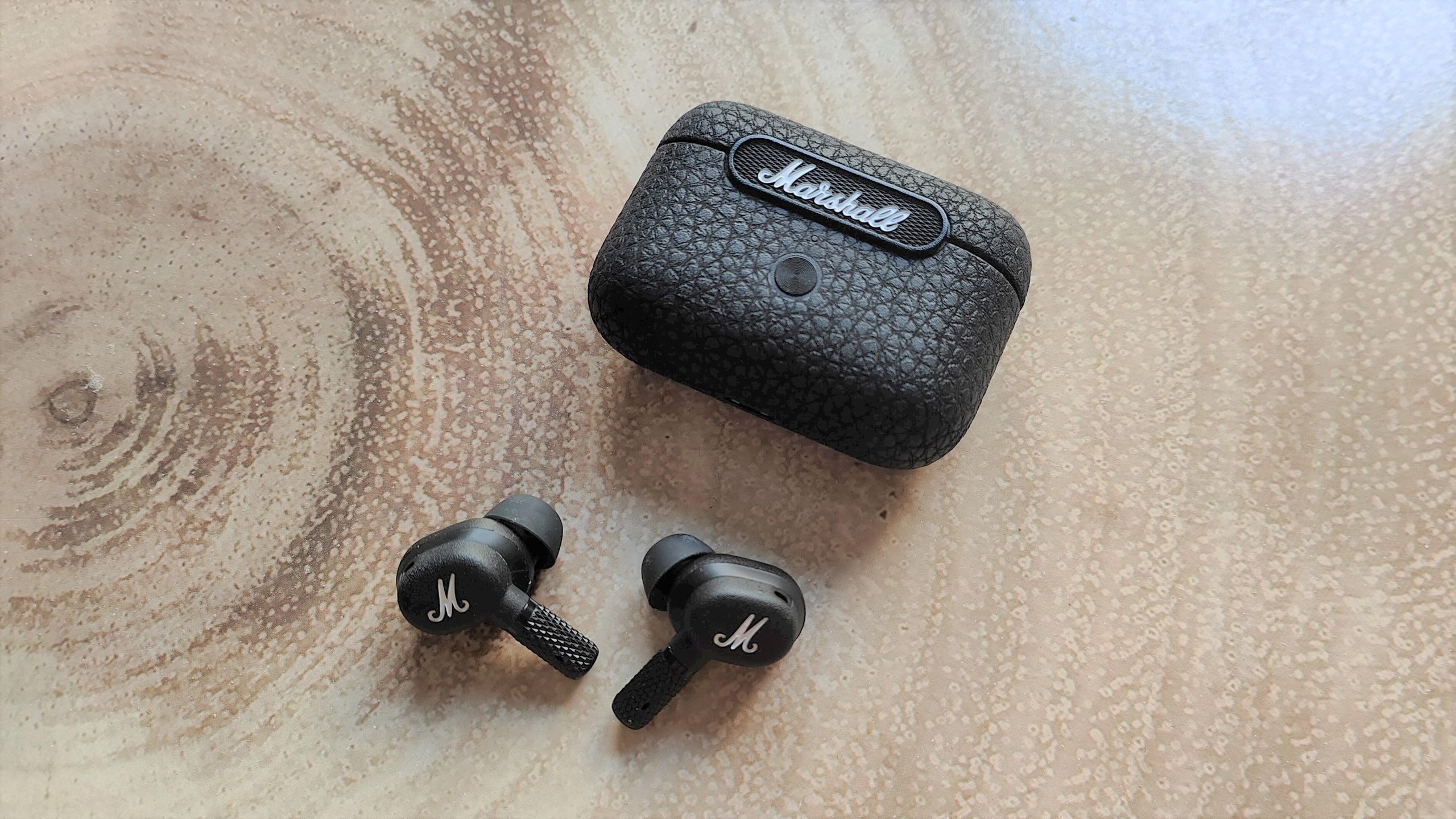 マーシャル　Marshall MOTIF A.N.C TRUE WIRELESS Amazon.com: Marshall Motif True Wireless Noise Canceling