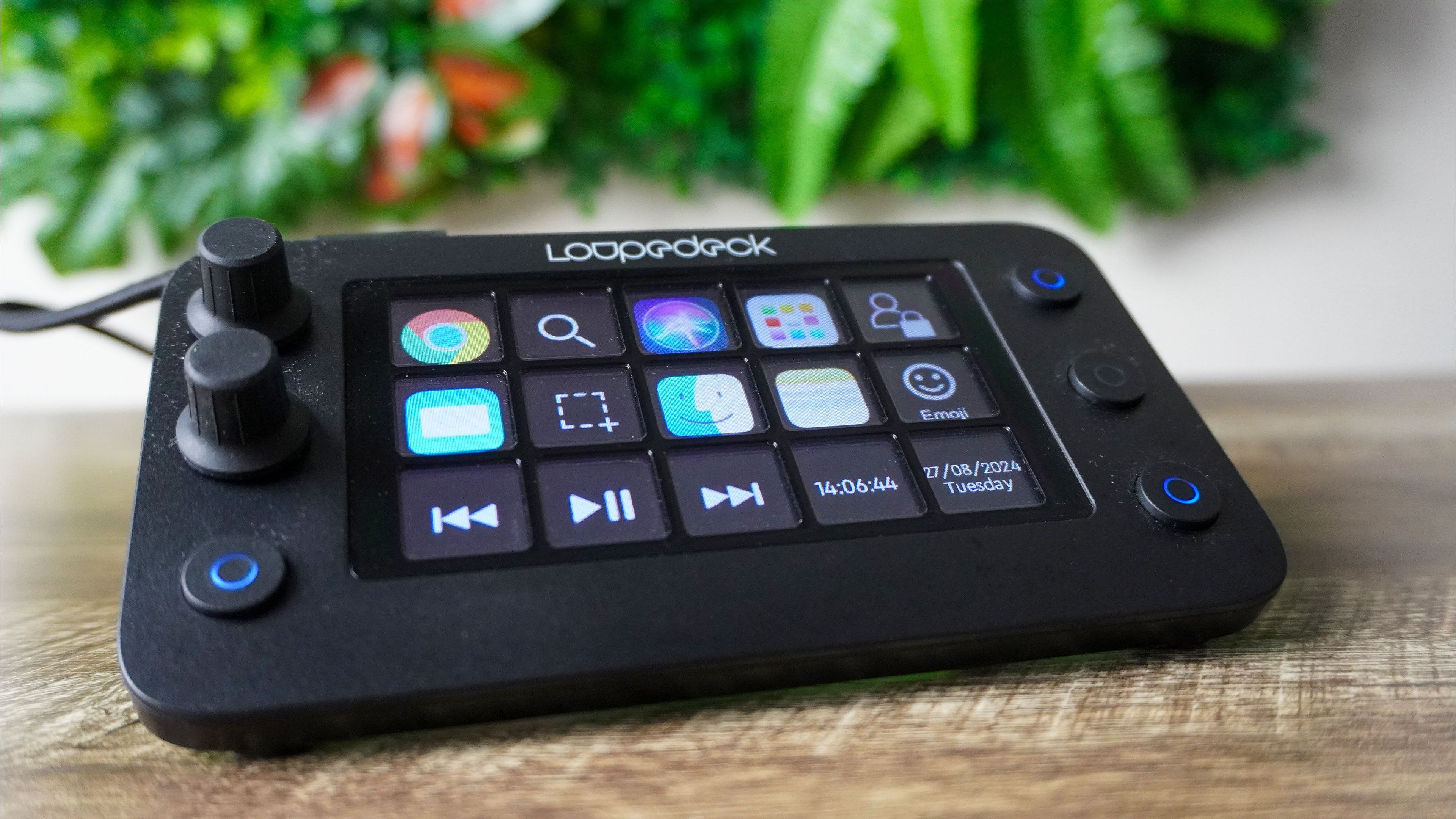 Loupedeck Live コントローラー Amazon.com: Loupedeck Live – The Custom Console for Live