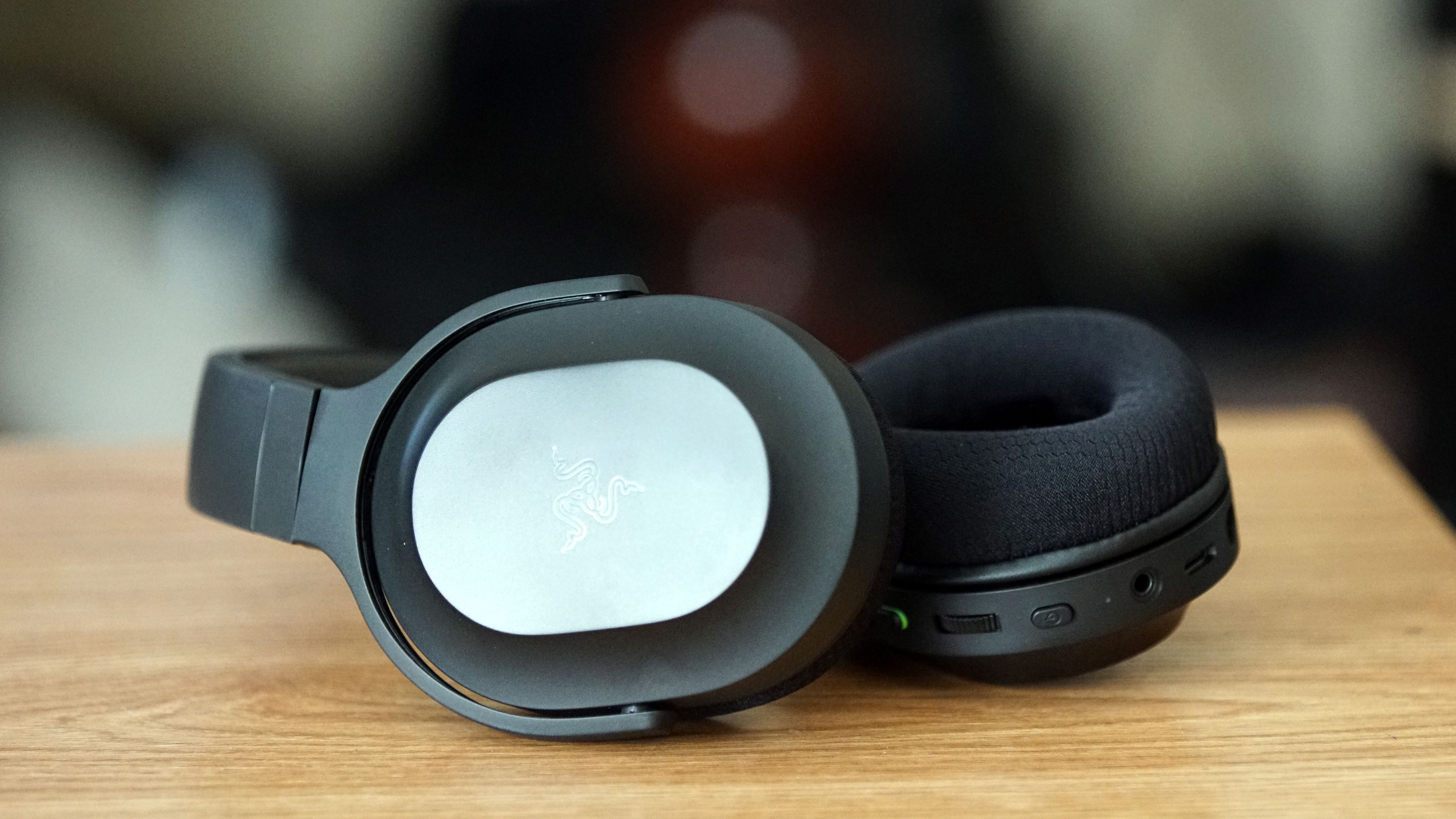 Razer BARRACUDA X ブラック Amazon.com: Razer Barracuda X Wireless Multi-Platform Gaming