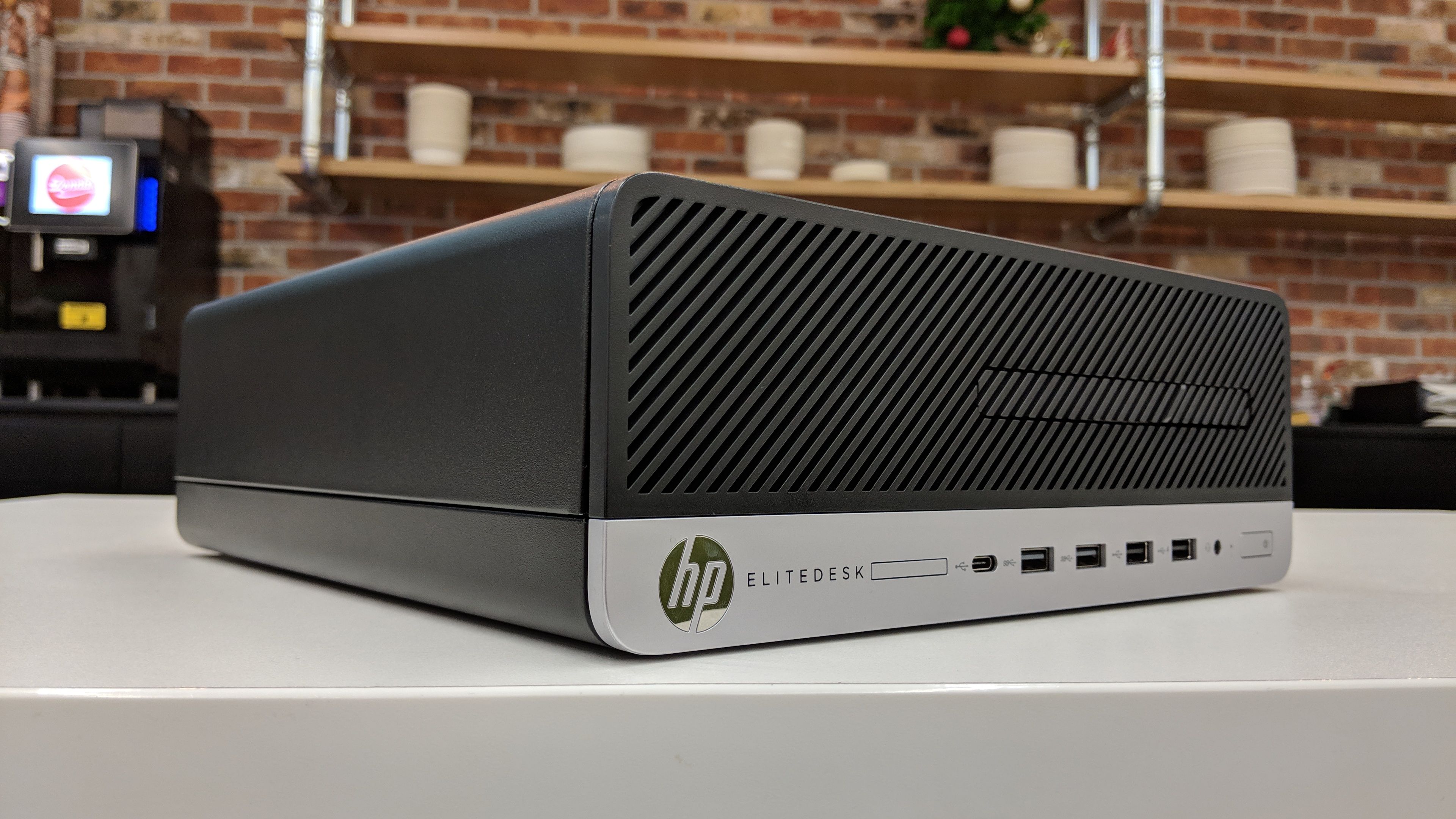【本体】HP EliteDesk 705 G4 SFF Ryzen3 Amazon.com: HP EliteDesk 705 G4 SFF Desktop Computer PC, AMD