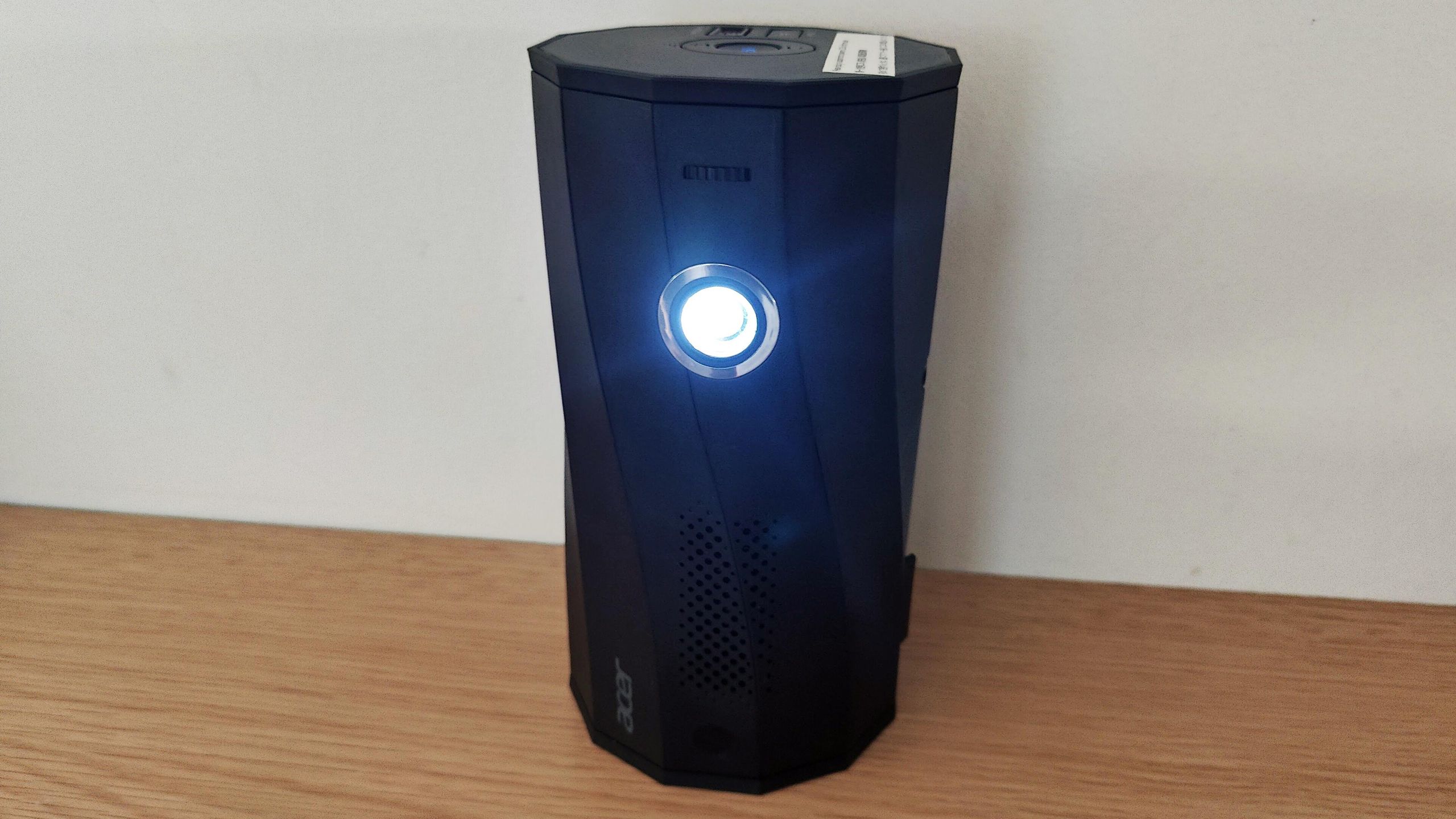 日本エイサー Acer LEDモバイルプロジェクター C250i DLP 方式 1920 x