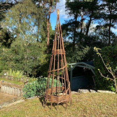 Spiral Willow Garden Obelisk (1.15m)