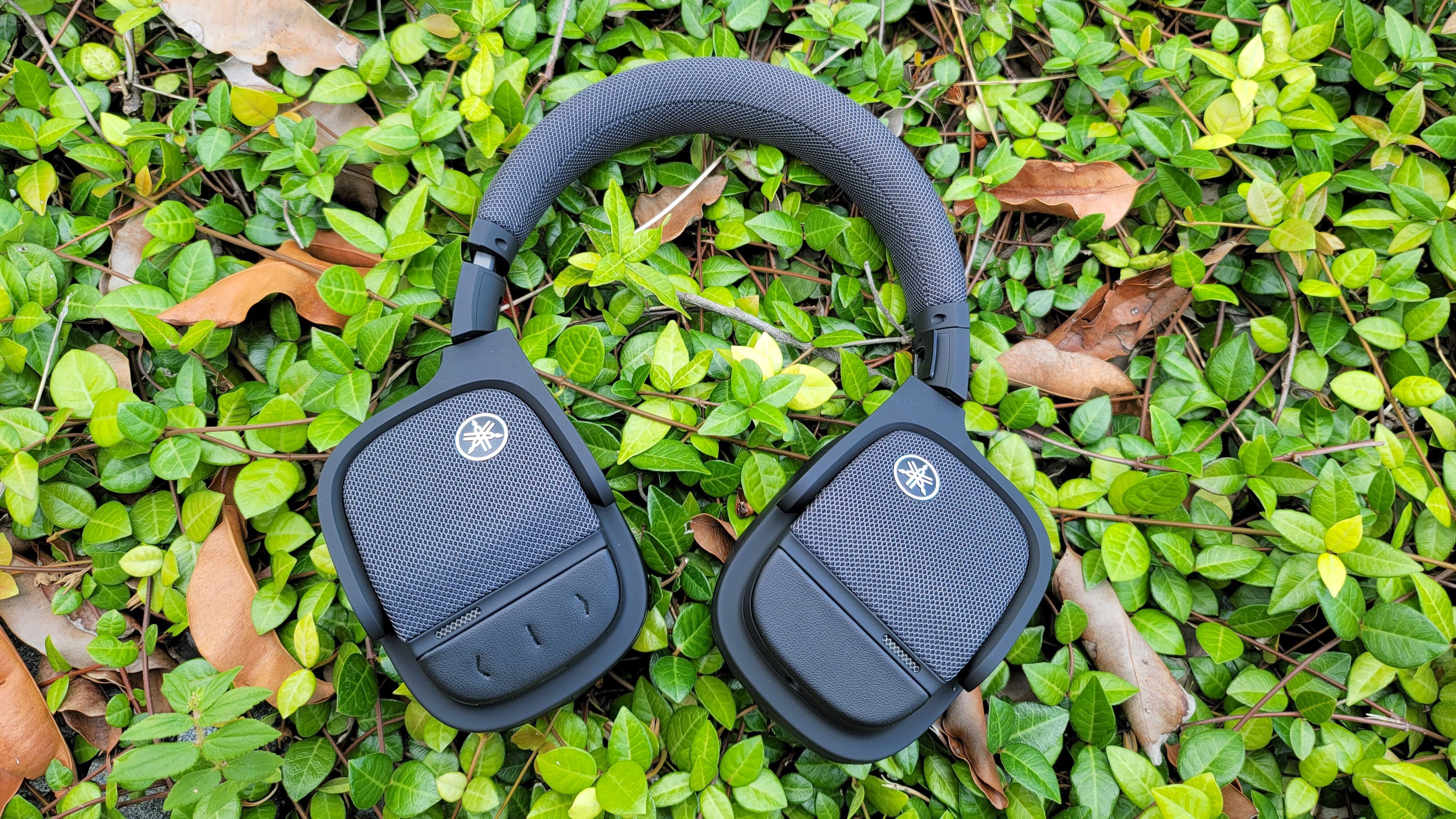 YAMAHA YH-L700A ヘッドフォン Amazon.co.jp: ヤマハ(YAMAHA) ワイヤレスヘッドホン YH-L700A(B