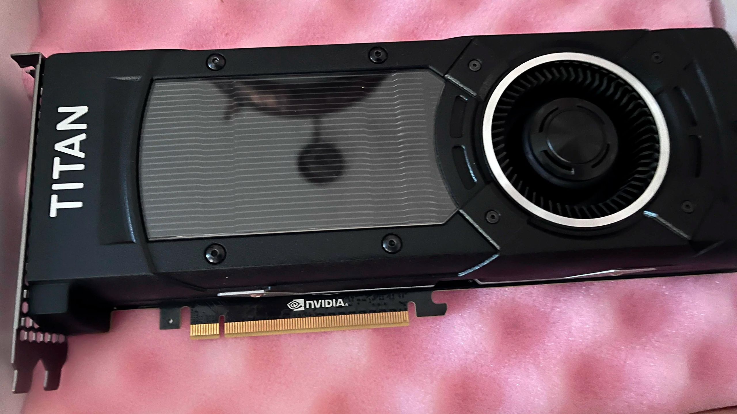 GTX Titan X Engineering Sample Surfaces With Just Two Video