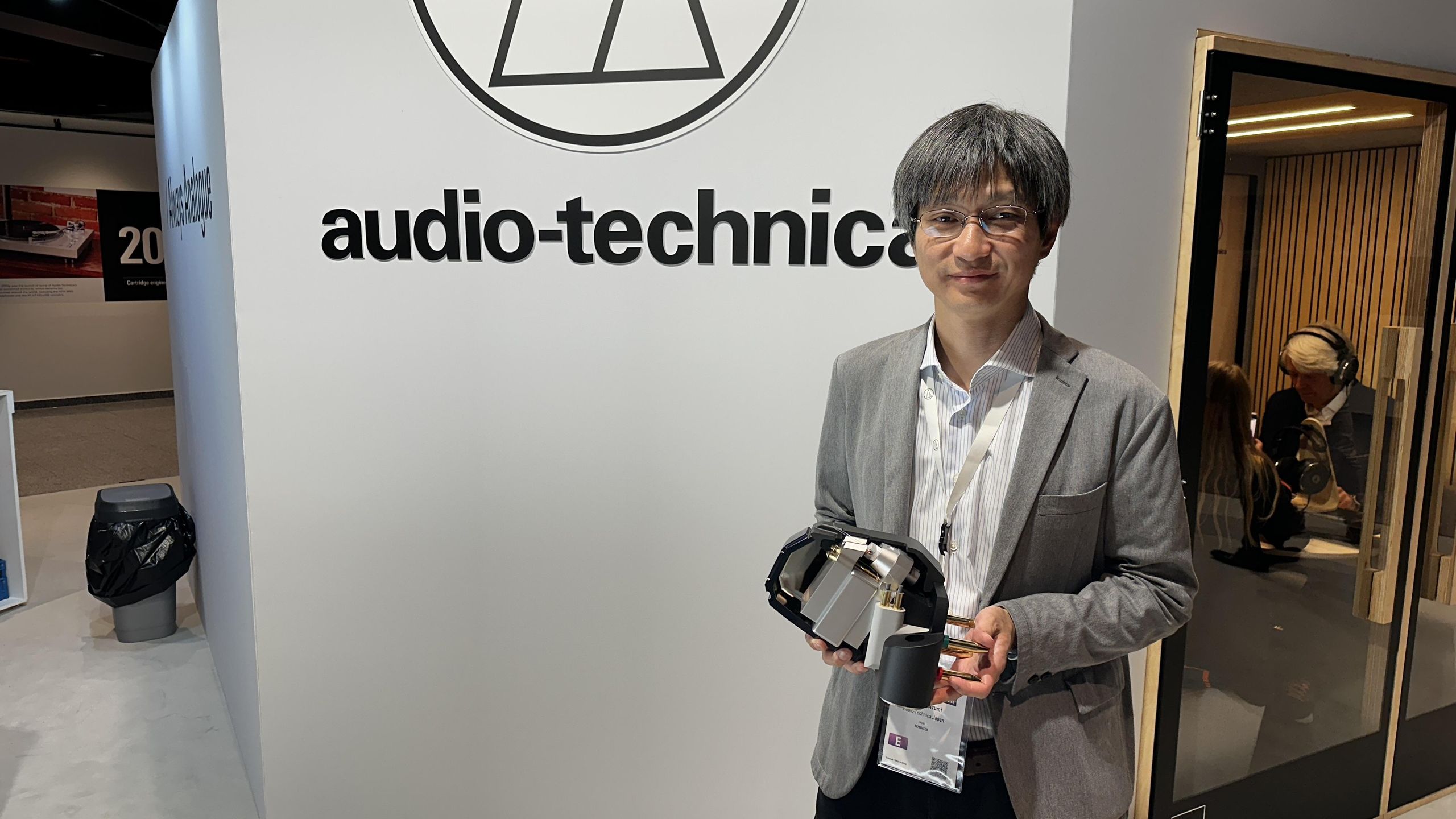 【Guy mallow】Audio-Technica NGMAwXXToUMNdCusoEQjjV.jpg