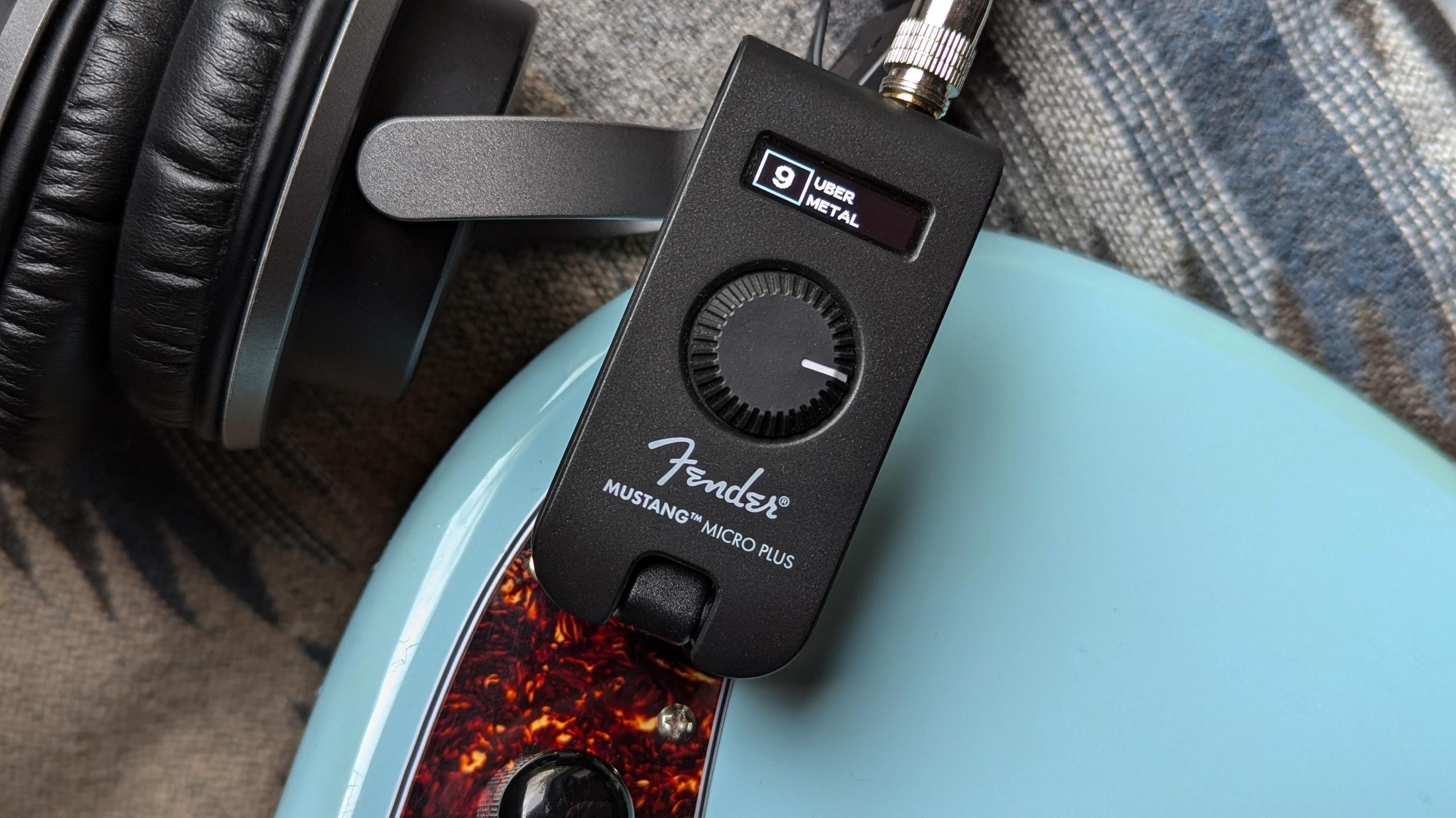 Fender Mustang Micro 完備品 動作確認済 Fender Mustang Micro 完備品 動作確認済 Fender Mustang Micro 完備品