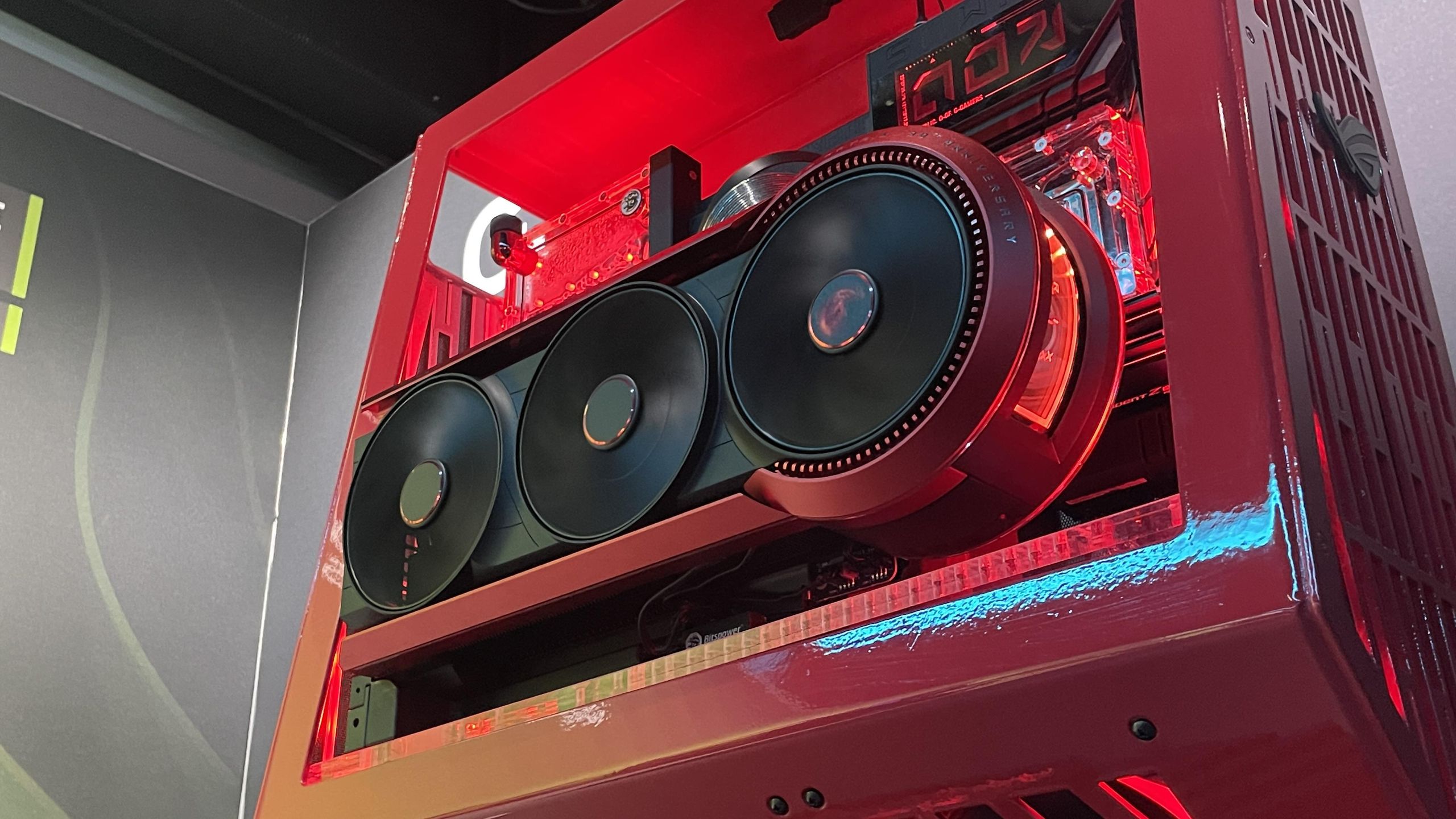 The $4,000 limited edition Asus ROG Matrix RTX 5090, rated to 800