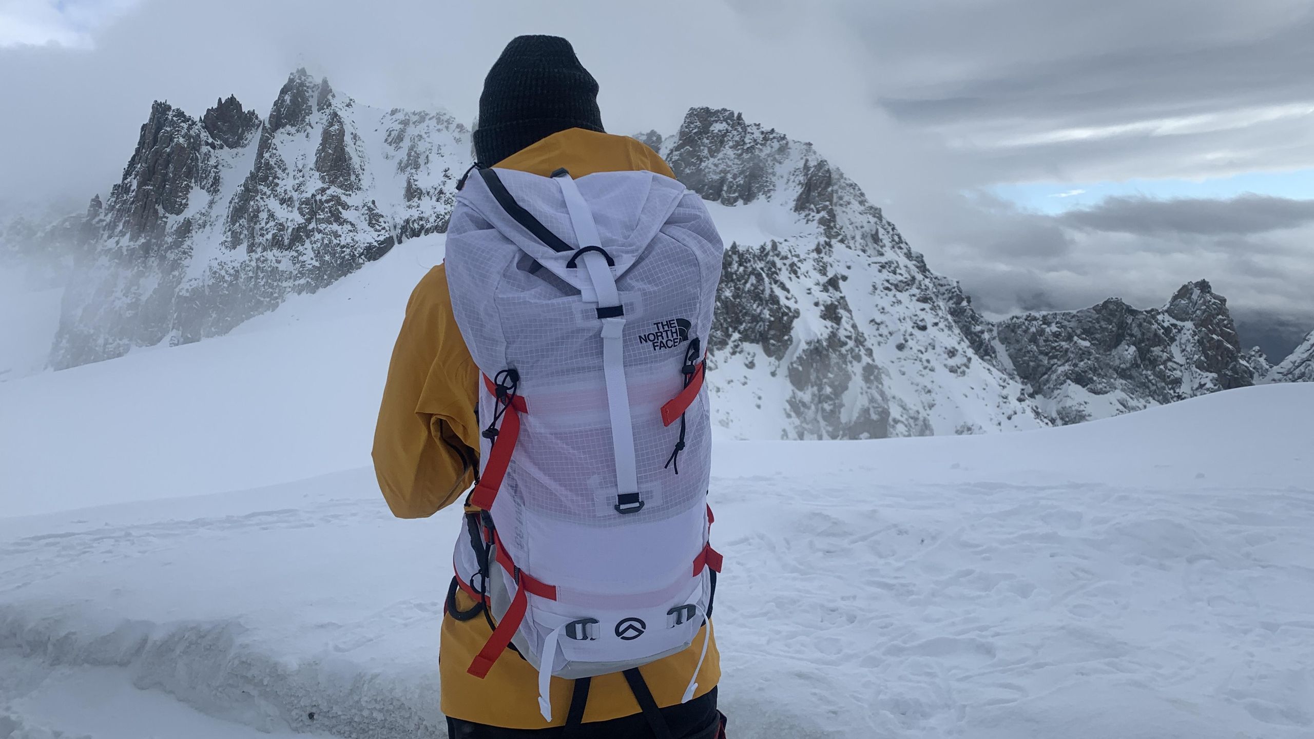 The North Face Phantom 38 backpack review: a simple recipe for success in the mountains | Advnture The North Face Phantom 38 backpack review: a simple recipe for success in the mountains | Advnture
