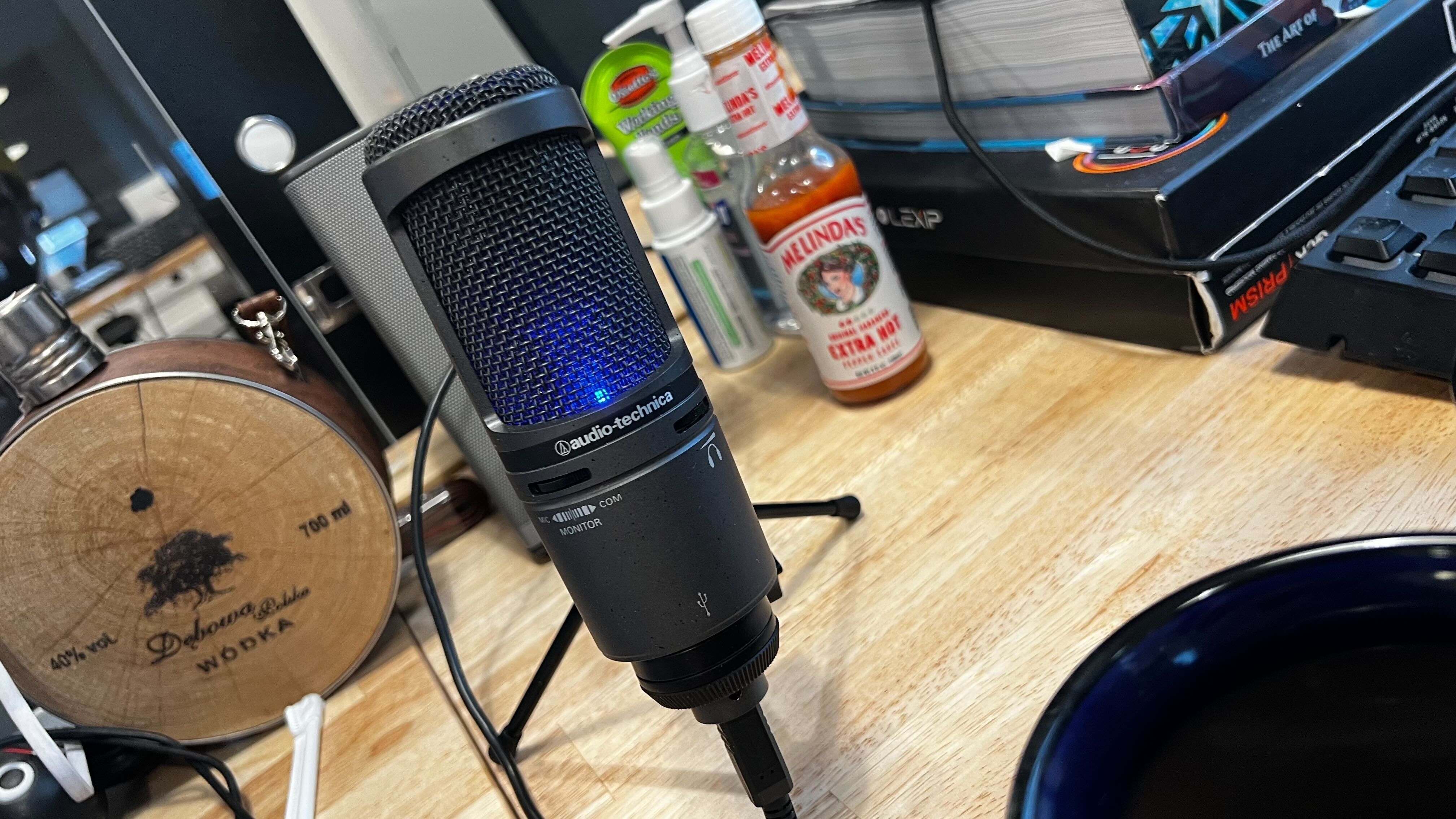 audio−technica AT2020USB+ USB Cardioid Condenser Microphone | AT2020USB+ | Audio