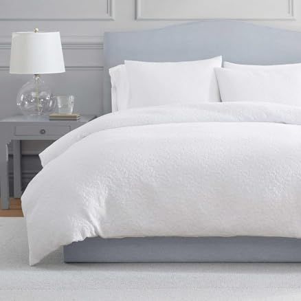 Martha Stewart - Queen Comforter Set, Naturally Soft Cotton-Rich Jacquard Bedding W/matching Pillowcases, Textured 3 Piece Bed Set (garden Trellis White)