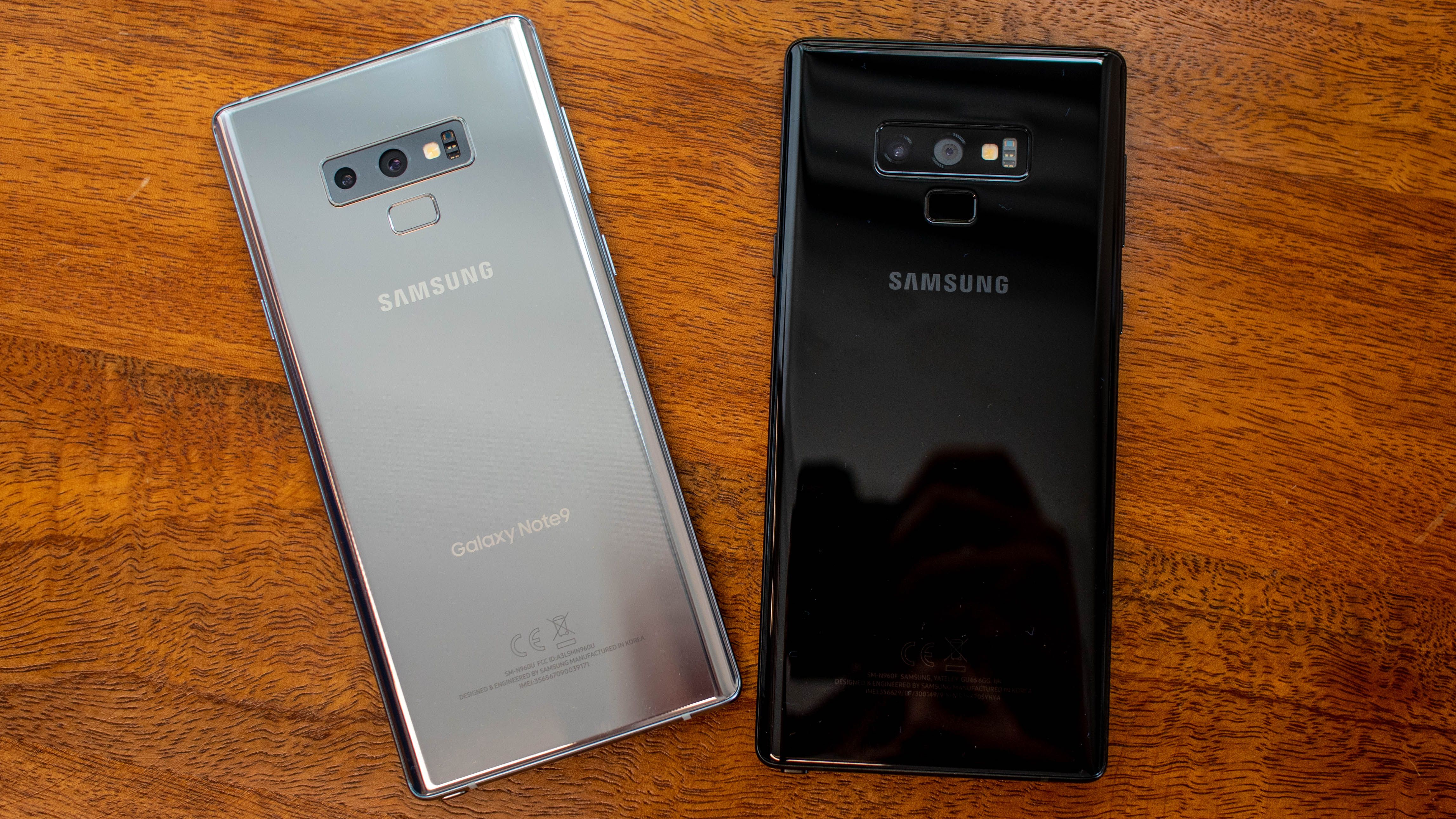 Here's the Silver Samsung Galaxy Note 9 in ten super