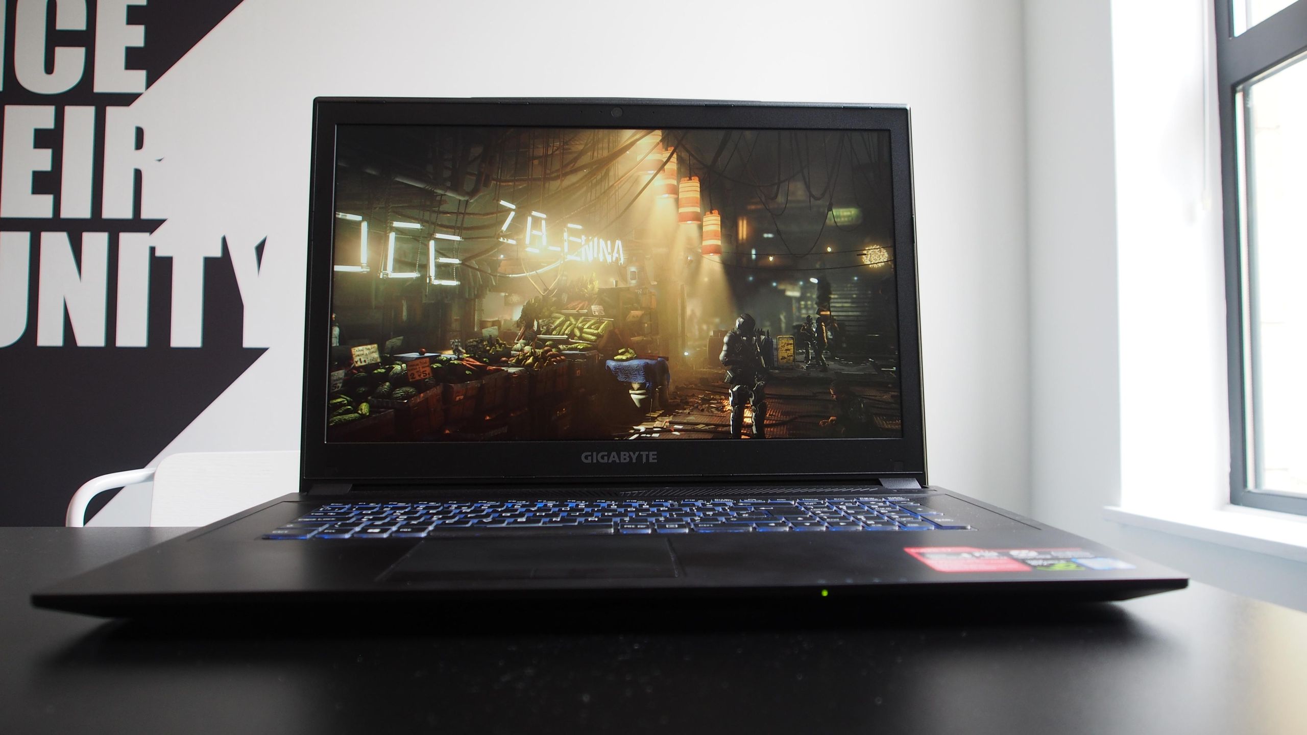 GIGABYTE Sabre 15 ゲーミングPC SabrePro 15 Key Features | Laptop - GIGABYTE Global