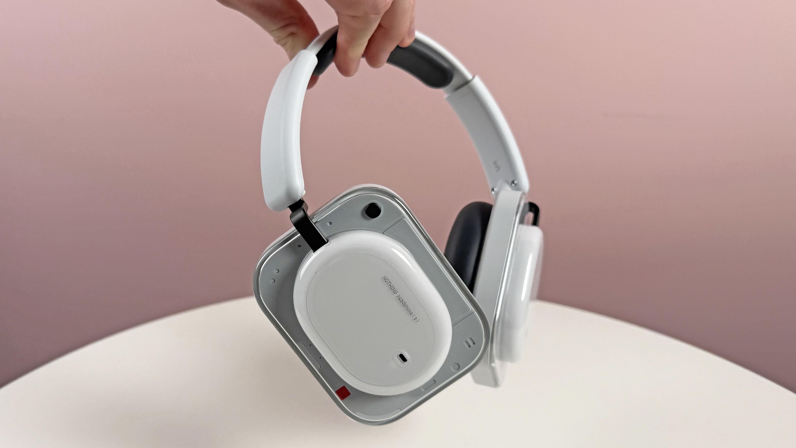 The Nothing Headphone (a) are here, and they rock — here are 5